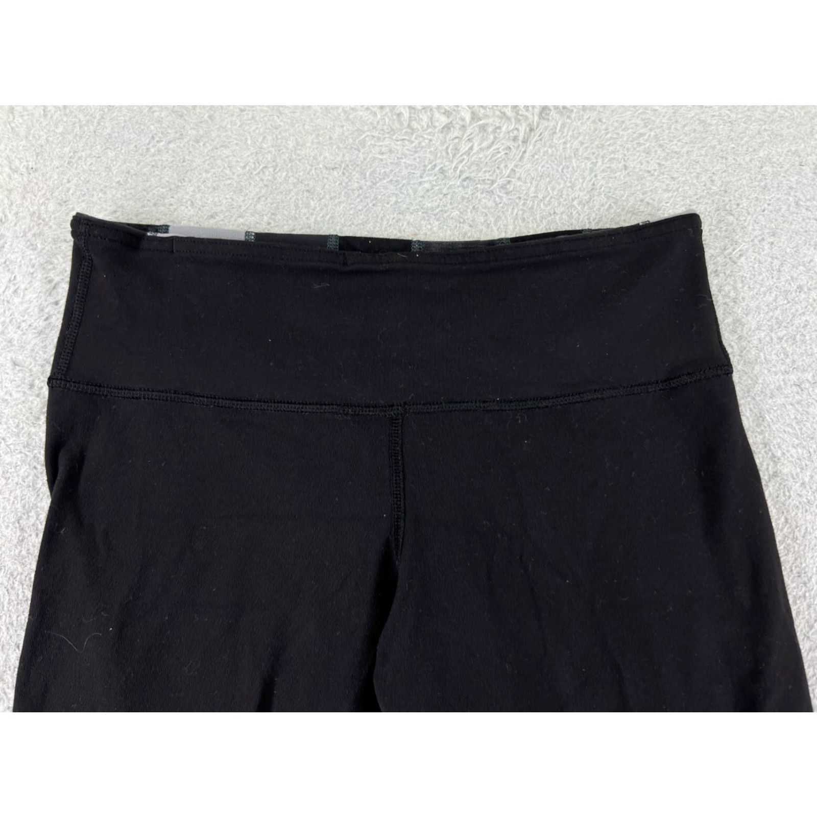 Lululemon LULULEMON Reversible Wunder Under Pants Womens 6 Black 30" Tapered Athleisure Yoga Size 28" / US 6 / IT 42 - 4 Thumbnail
