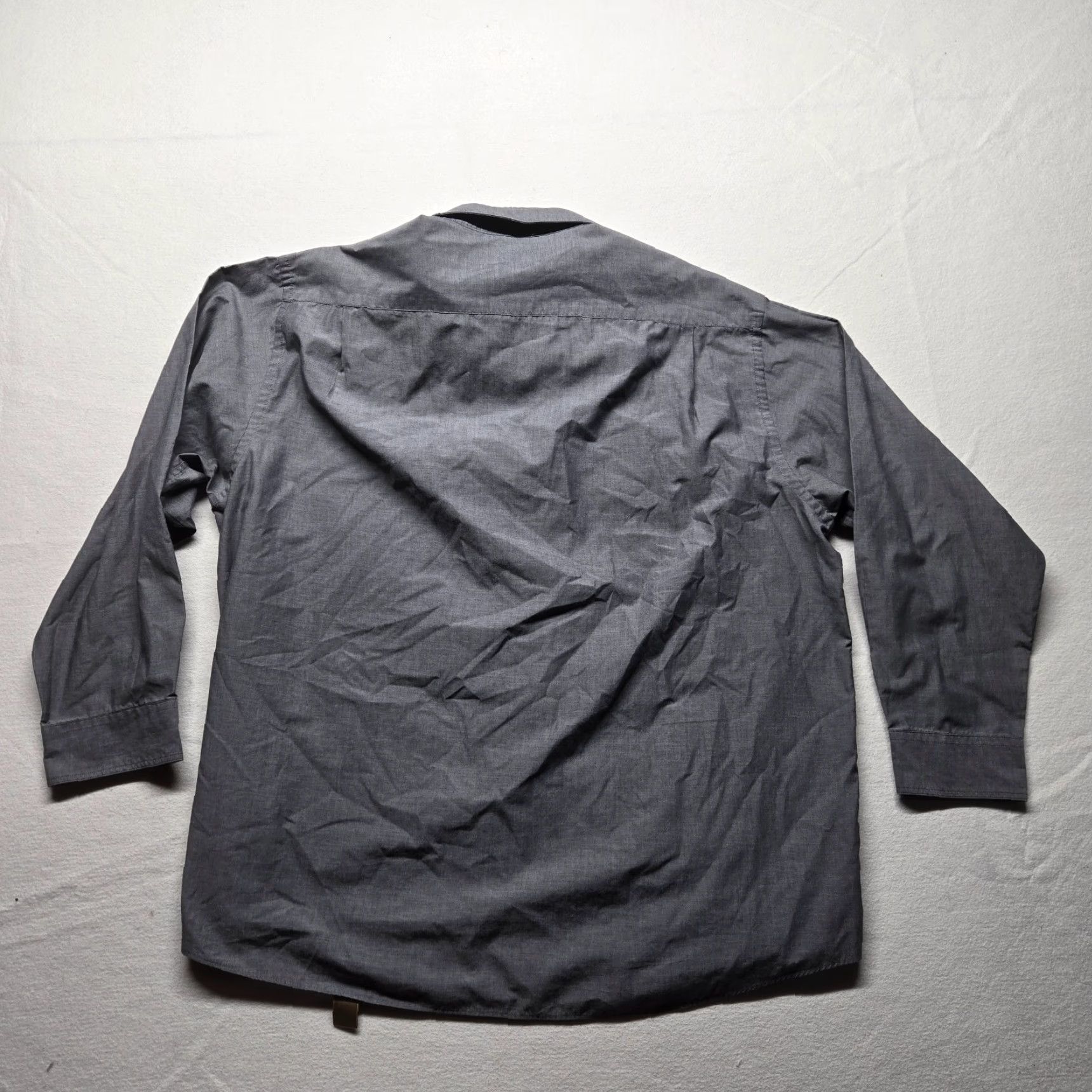 Croft & Barrow VINTAGE Croft & Barrow Button-Up Shirt Solid Gray Long Sleeve Adult Men 2XL Button-Front, Collared Cotton Blend Casual/Business Shirt BMens Size US XXL / EU 58 / 5 - 7 Thumbnail