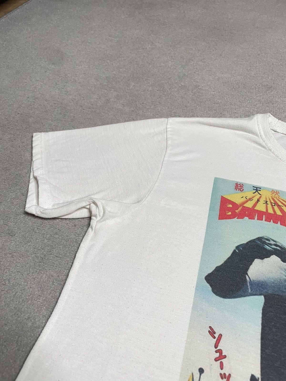 Vintage Vintage White T-Shirt Tee Batman Japanese Movie Size US S / EU 44-46 / 1 - 7 Thumbnail