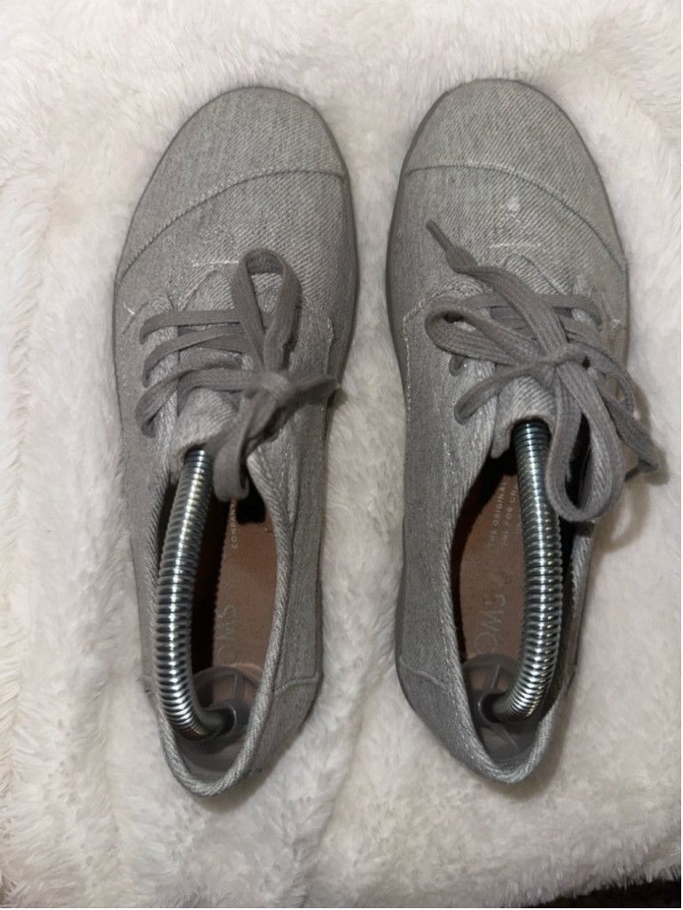 Toms Women's TOMS Gray Canvas Sneakers Size 6.5 Size US 6.5 / IT 36.5 - 6 Thumbnail