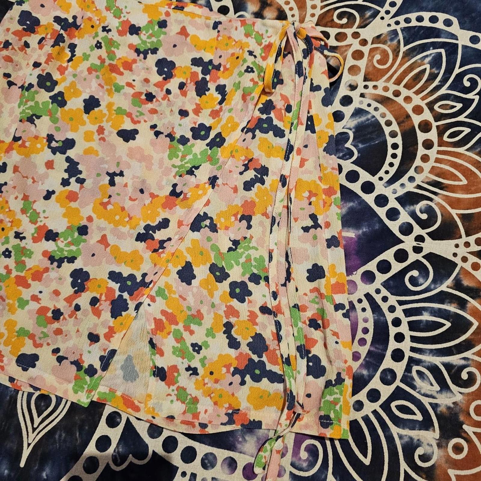 Lulus Lulus Women's Floral NWT Skirt Size 28" / US 6 / IT 42 - 2 Thumbnail