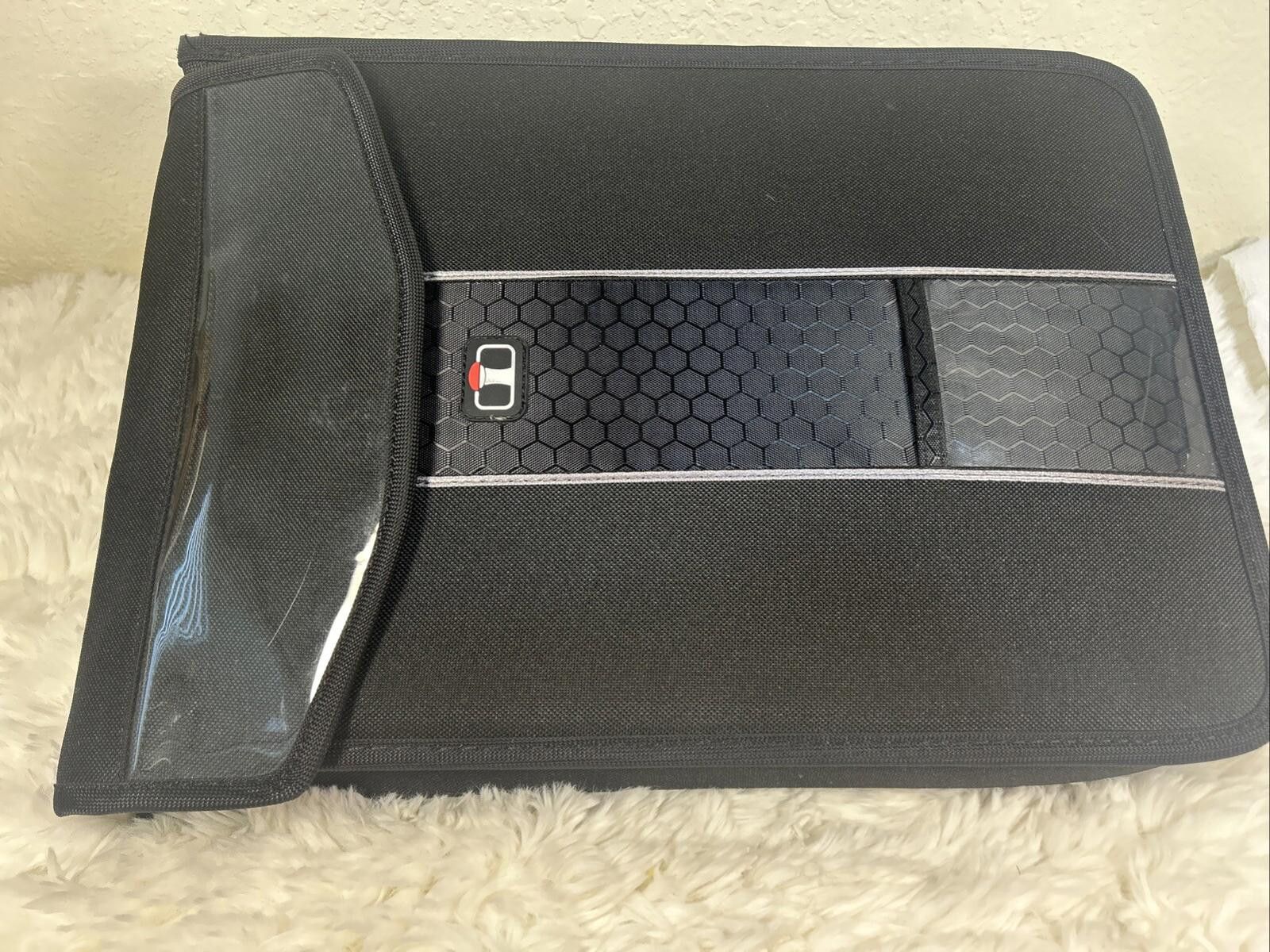 Incase InfoCase Hard Sturdy CASE Carrying 15 “ Laptop Bag Black” Size ONE SIZE - 6 Thumbnail