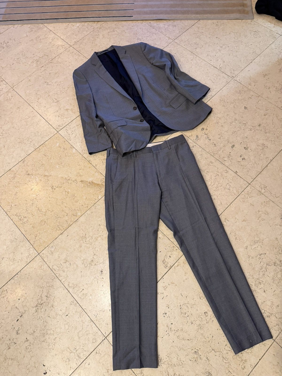 J.Crew Grey Pinstripe J Crew Ludlow Suit 38R Size 38R - 1 Thumbnail