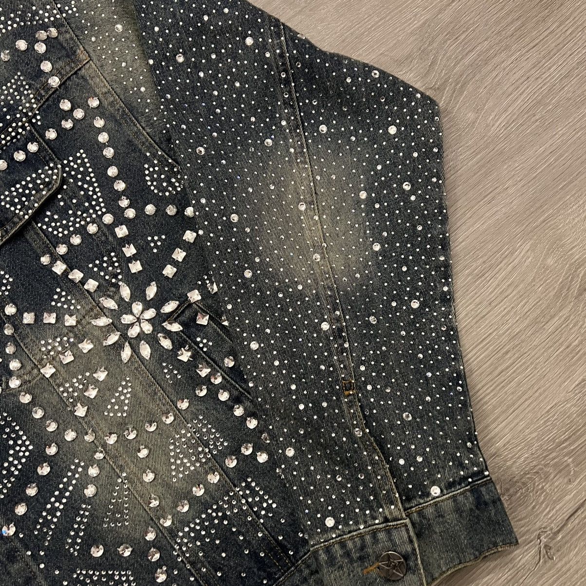 Vale Vale Forever All Over Rhinestone Denim Trucker Jacket Size US L / EU 52-54 / 3 - 9 Thumbnail