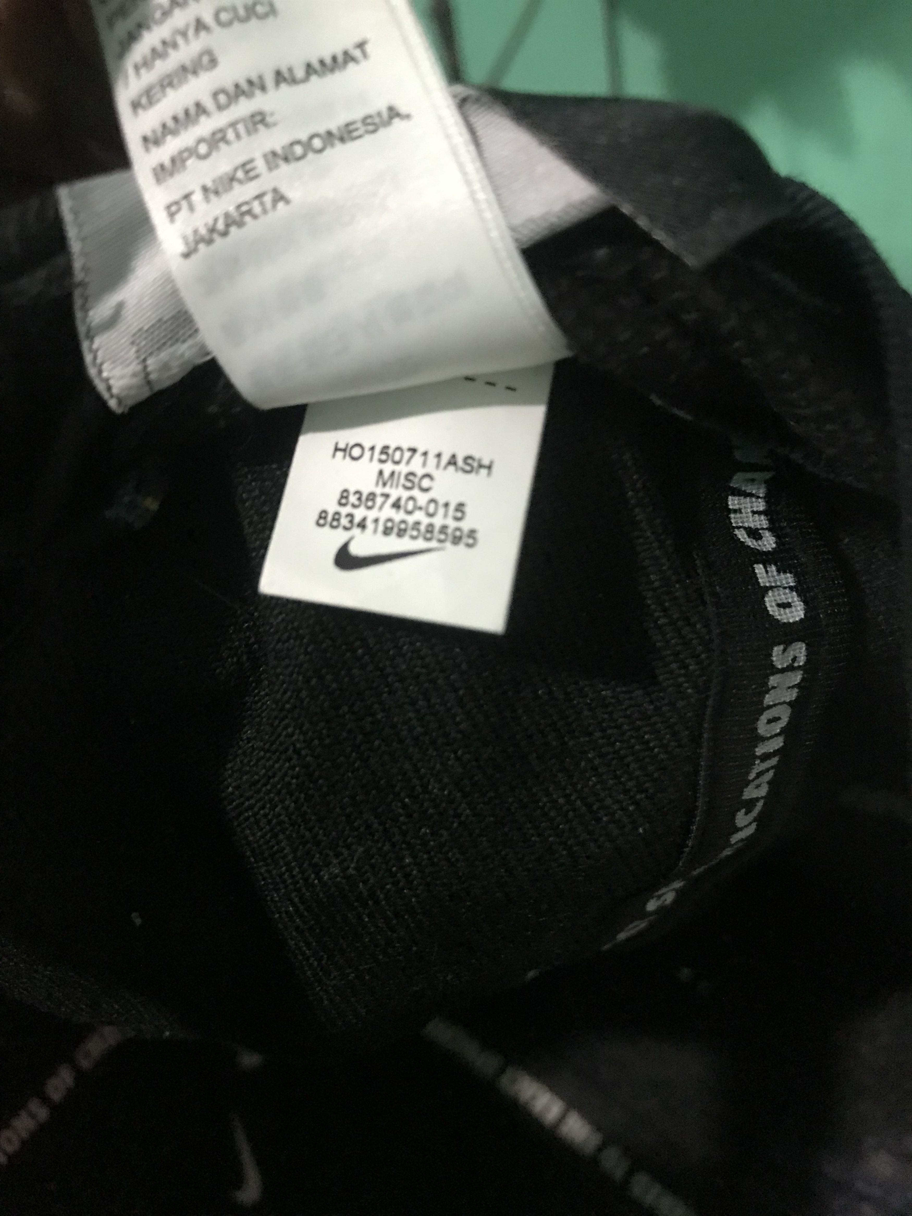 Nike ‼️ARCHIVE‼️NIKE BUTTON KEYBOARD REWORK SNAPBACK Size ONE SIZE - 7 Thumbnail