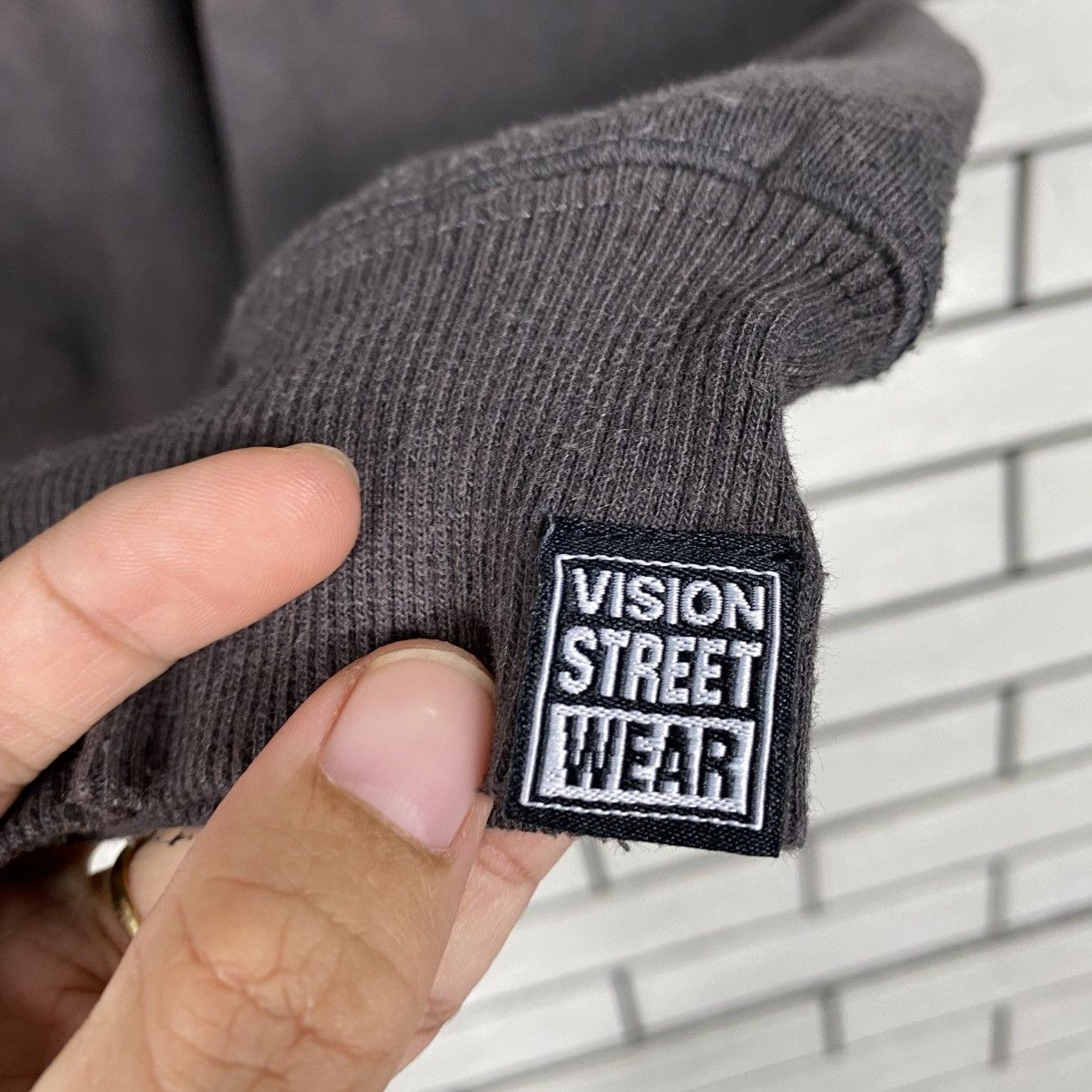 Japanese Brand Vintage Sweatshirt Vision Streetwear Sun Faded Big logo Size US M / EU 48-50 / 2 - 13 Thumbnail
