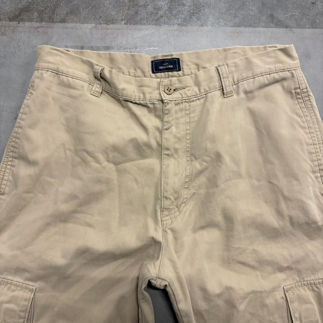 Vintage Crazy Vintage Y2K/2000s Baggy Khaki Tan Cargo Pants! Size US 33 - 4 Thumbnail