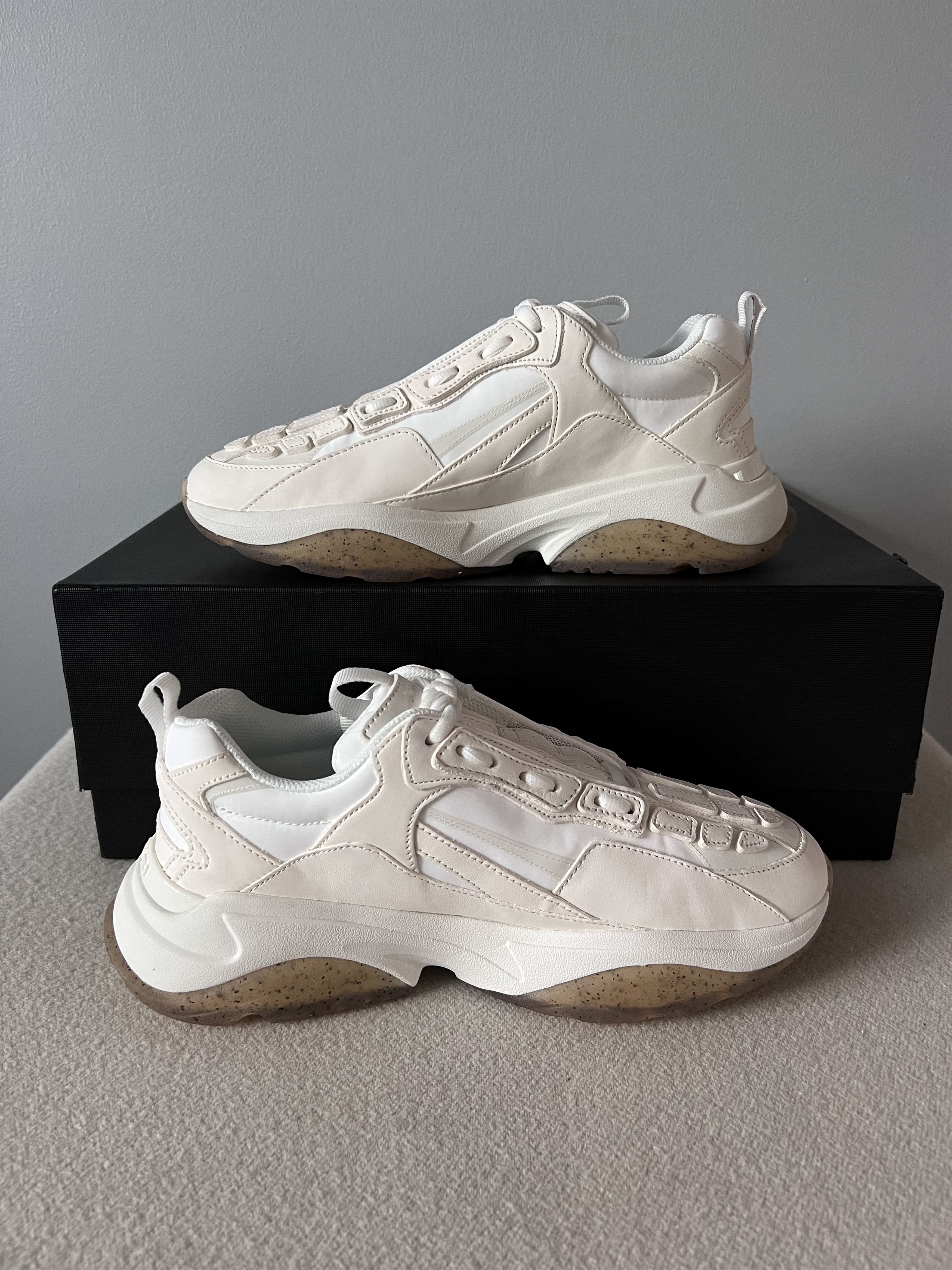 Amiri Amiri Bone Runner Sneakers in White Alabaster Size US 8 / EU 41 - 3 Thumbnail