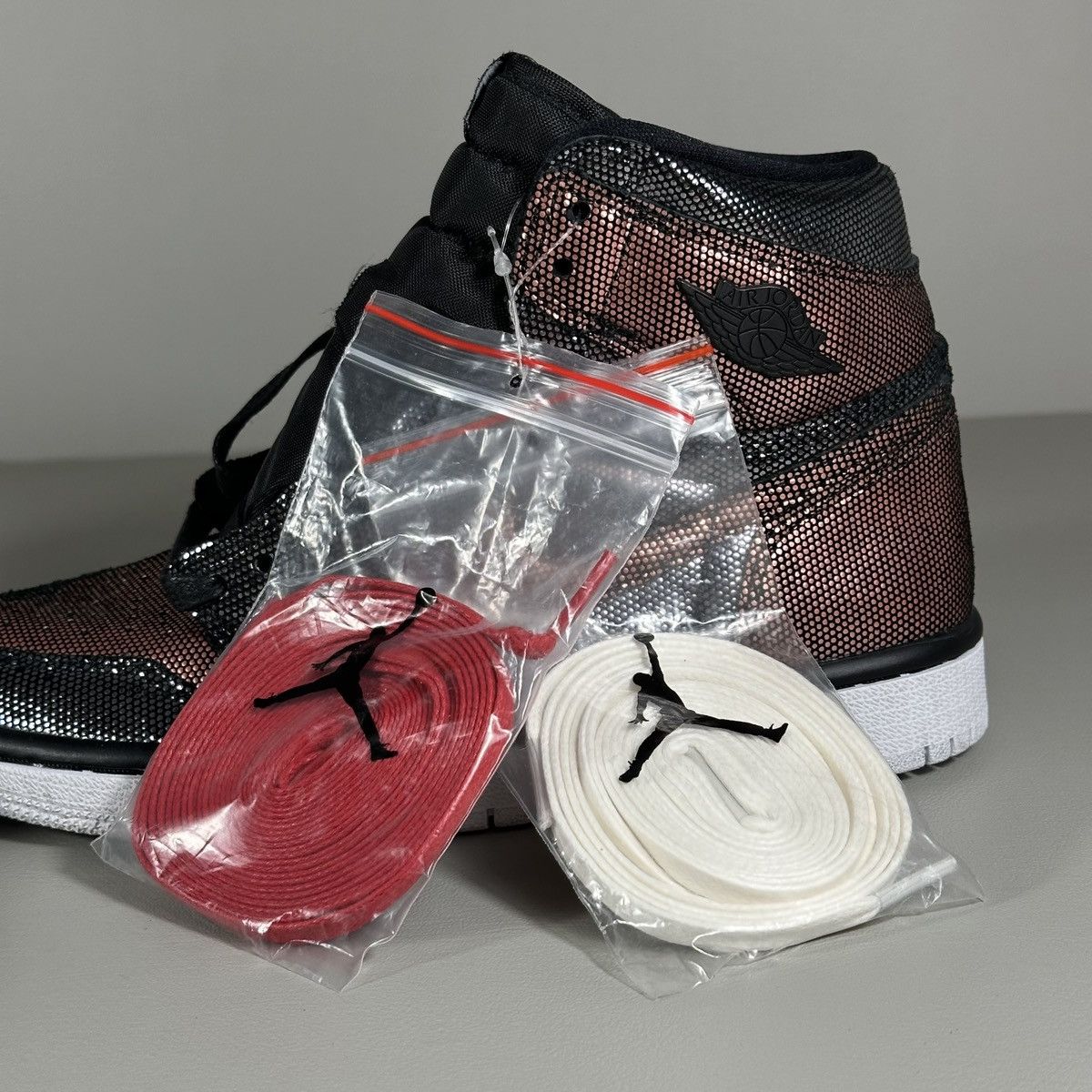 Nike Nike Air Jordan 1 High OG Fearless Metallic Rose Sneakers Size US 6 / IT 36 - 3 Thumbnail