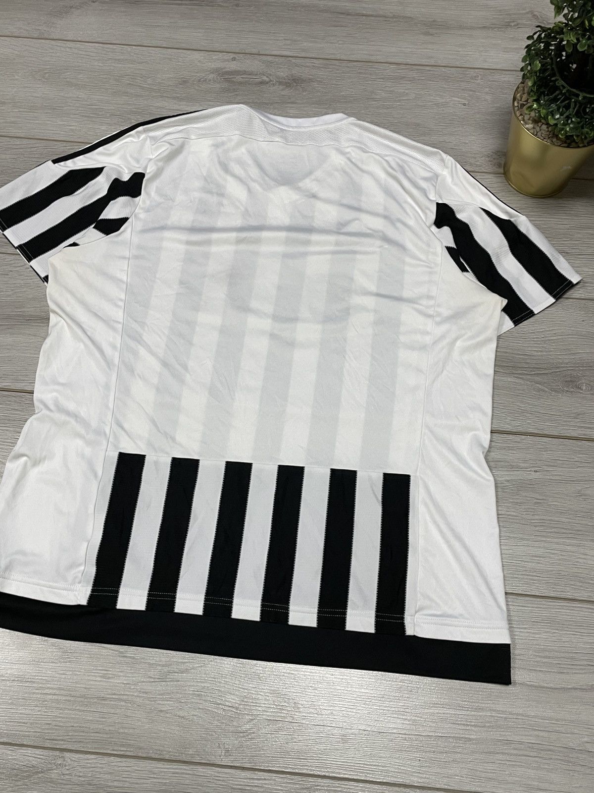 Adidas Adidas Juventus 2015 Jersey Jeep striped Size US XL / EU 56 / 4 - 10 Thumbnail