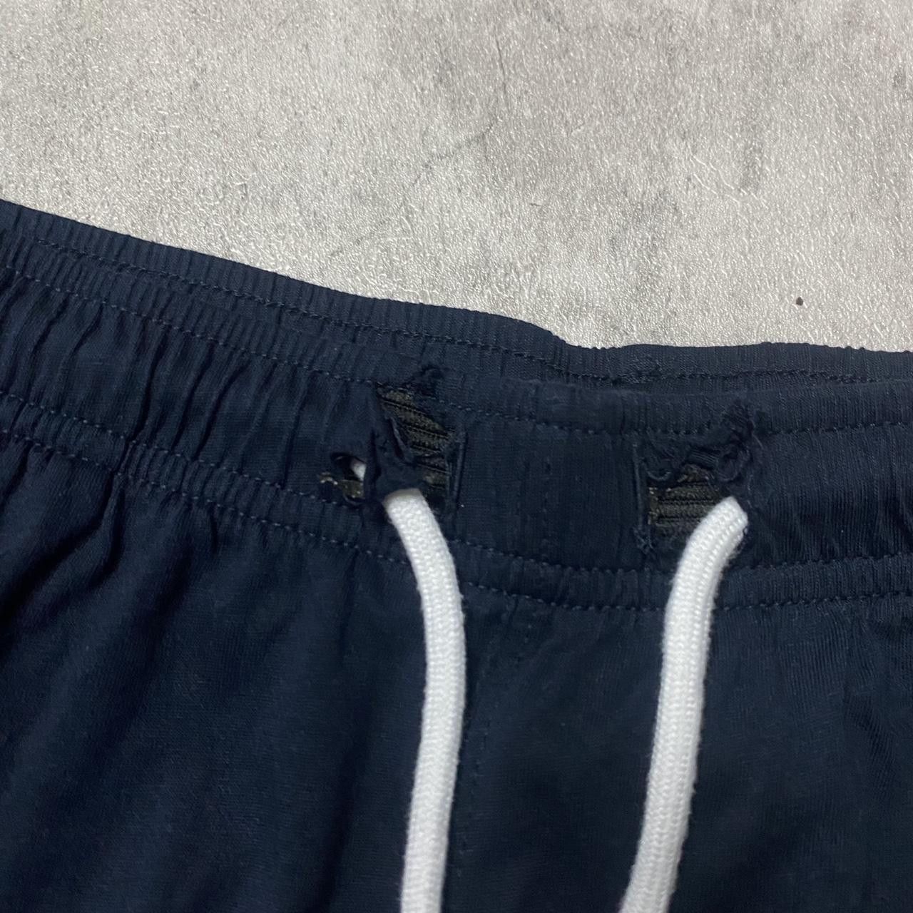 Champion Navy Champion sweat shorts #athleisure Size US 34 / EU 50 - 3 Thumbnail