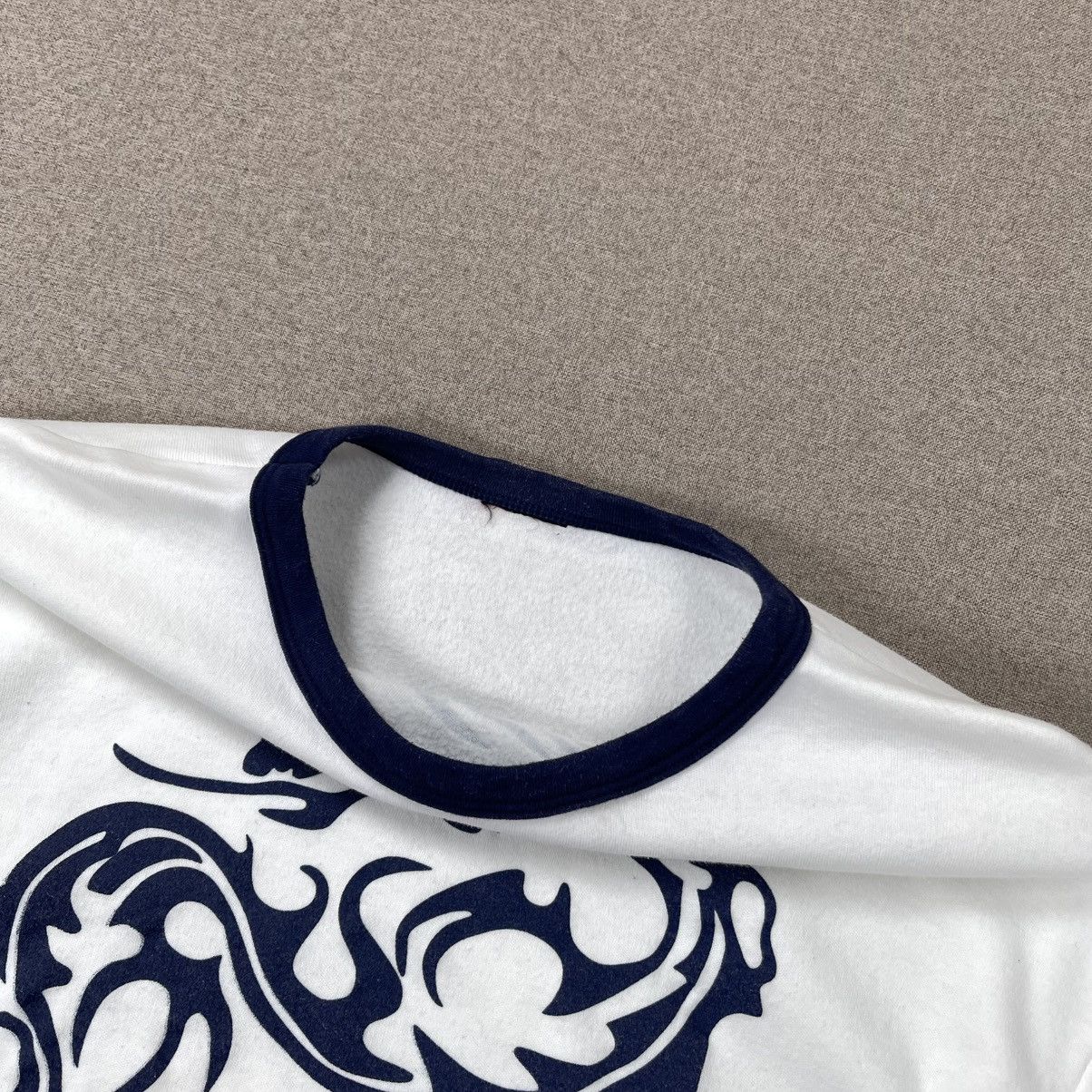 Diesel VINTAGE Y2K DIESEL TRIBAL DRAGON BOXY TEE Size US M / EU 48-50 / 2 - 7 Thumbnail