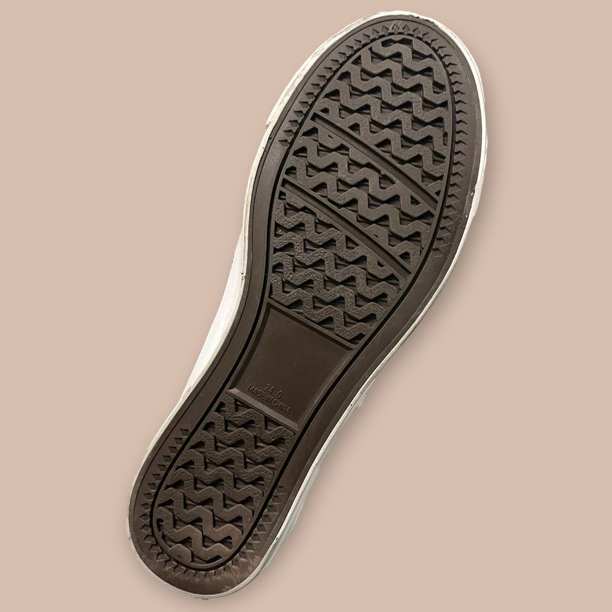 Undercover × Uniqlo Uniqlo x Undercover “UU” by Jun takahashi FW2012 Sneakers Size US 6 / EU 39 - 14 Thumbnail