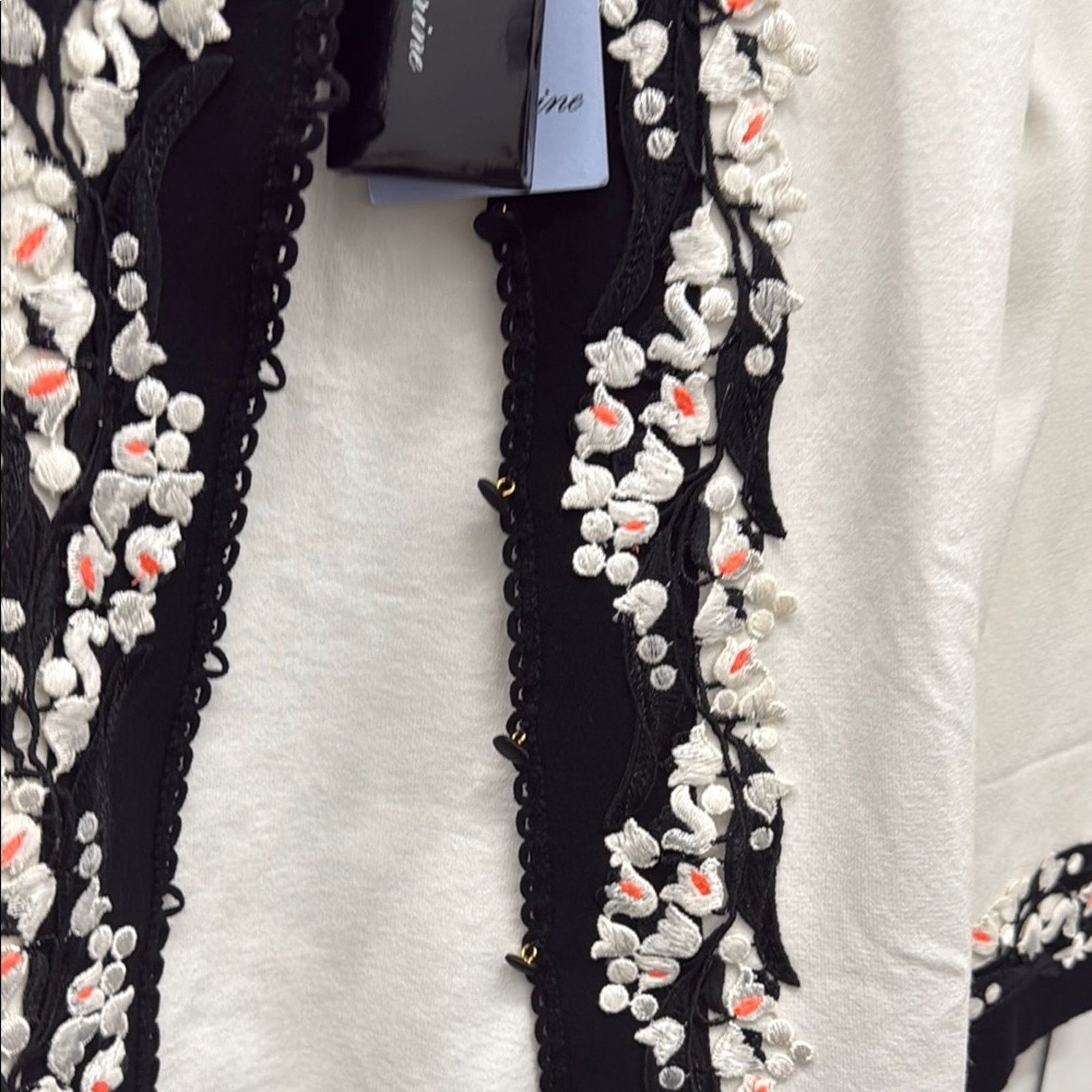 Blumarine NWT Blumarine Embroidered Cardigan Sweater Black Trim Rare M Size M / US 6-8 / IT 42-44 - 5 Thumbnail
