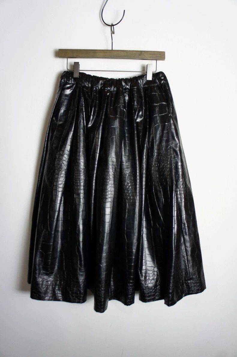 Comme des Garcons CDG Black Croc-Embossed Leather Skirt - dmc Size 24" / US 00 / IT 34 - 1 Thumbnail