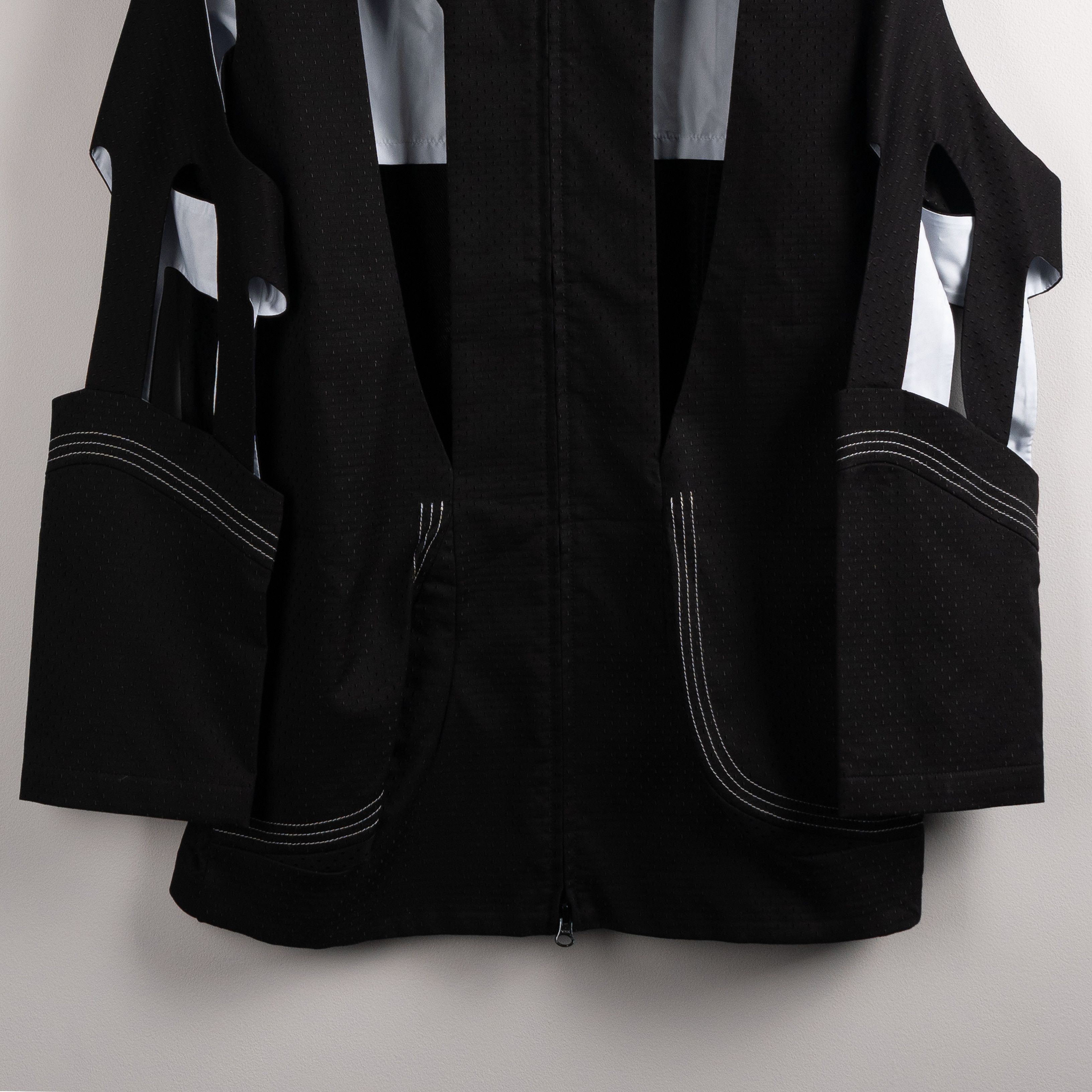 Kiko Kostadinov Kiko Kostadinov SS21 'Hydra' Cut Out Shell Jacket Black Size US S / EU 44-46 / 1 - 6 Thumbnail