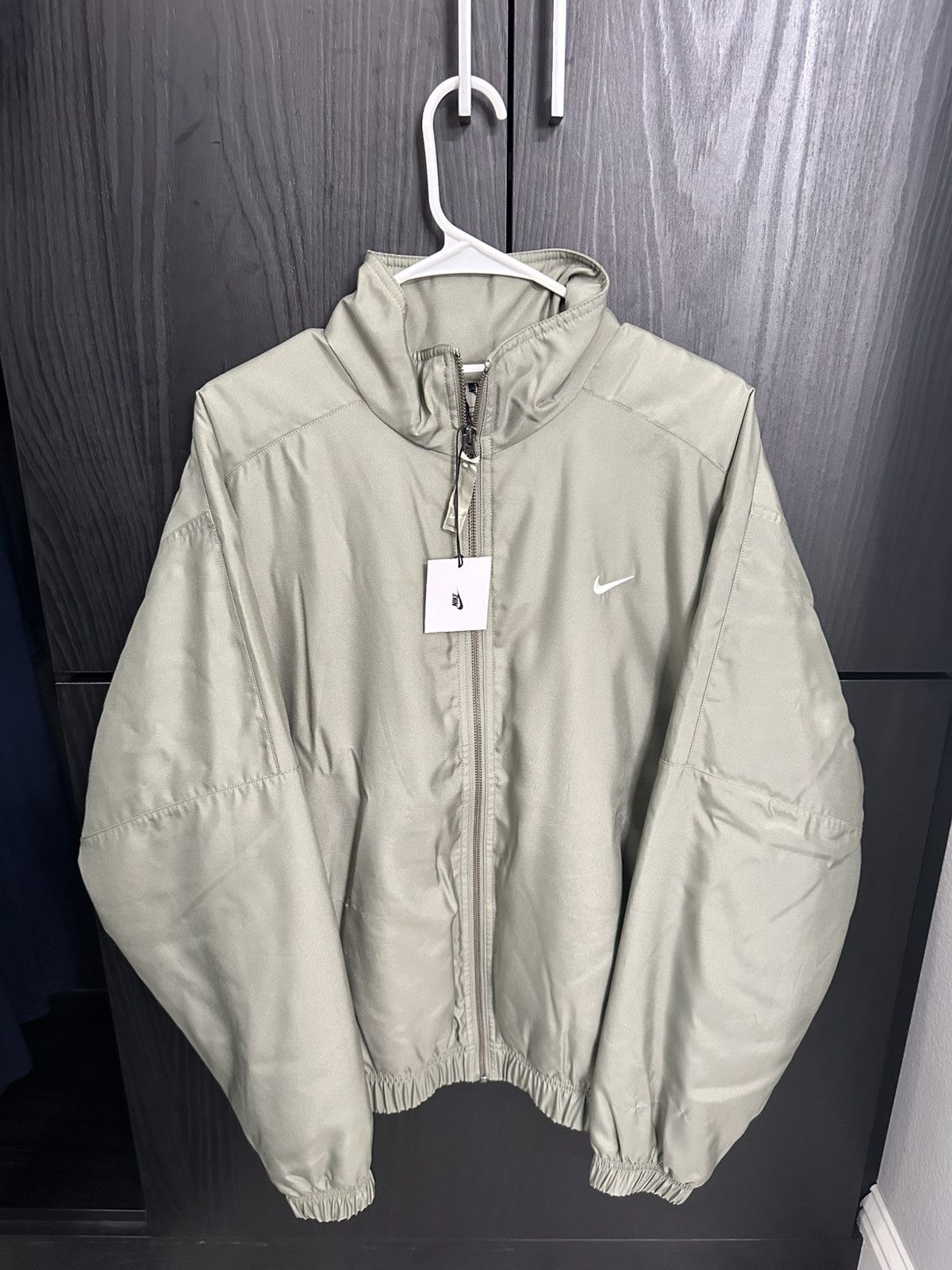 Nike Nike Oversized Solo Swoosh Satin Bomber Jacket Light Army Size US S / EU 44-46 / 1 - 1 Thumbnail