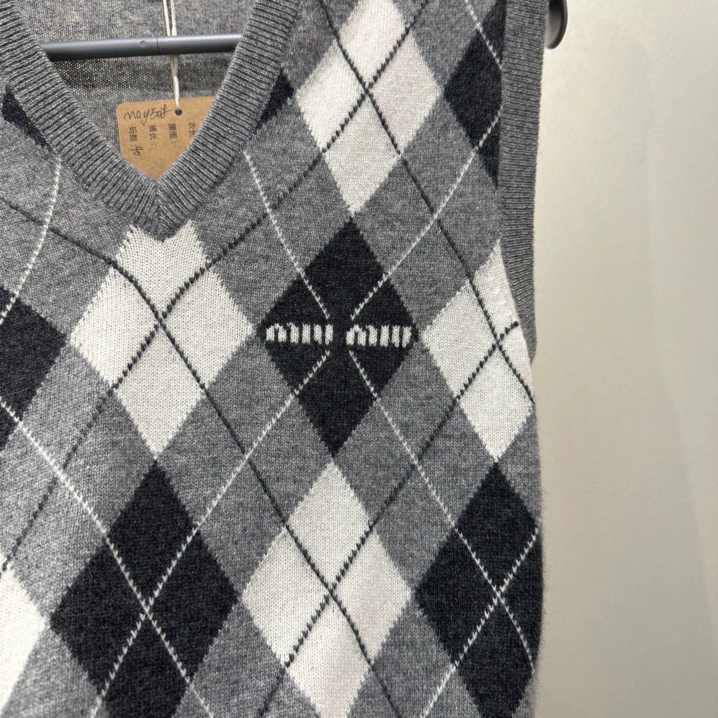 Miu Miu MIU MIU women's may508 quilted logo cashmere vest 40 Size S / US 4 / IT 40 - 6 Thumbnail
