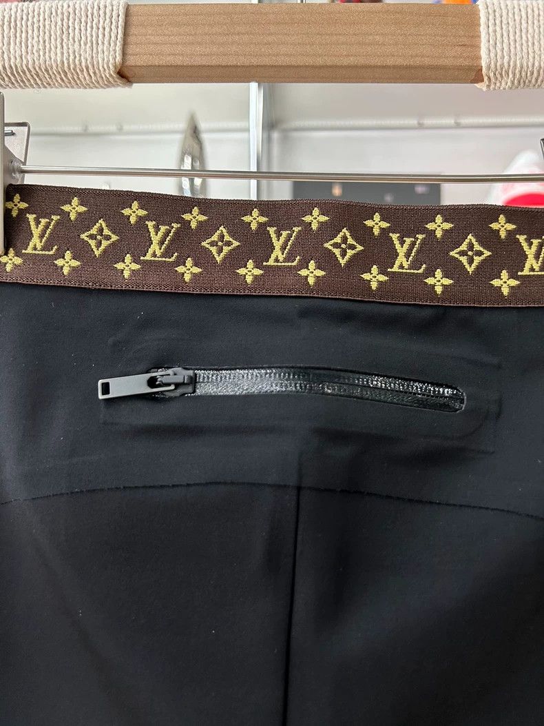 Louis Vuitton Louis Vuitton Black Five-Point Monogram Belted Stretch Cas Size US 34 / EU 50 - 4 Thumbnail