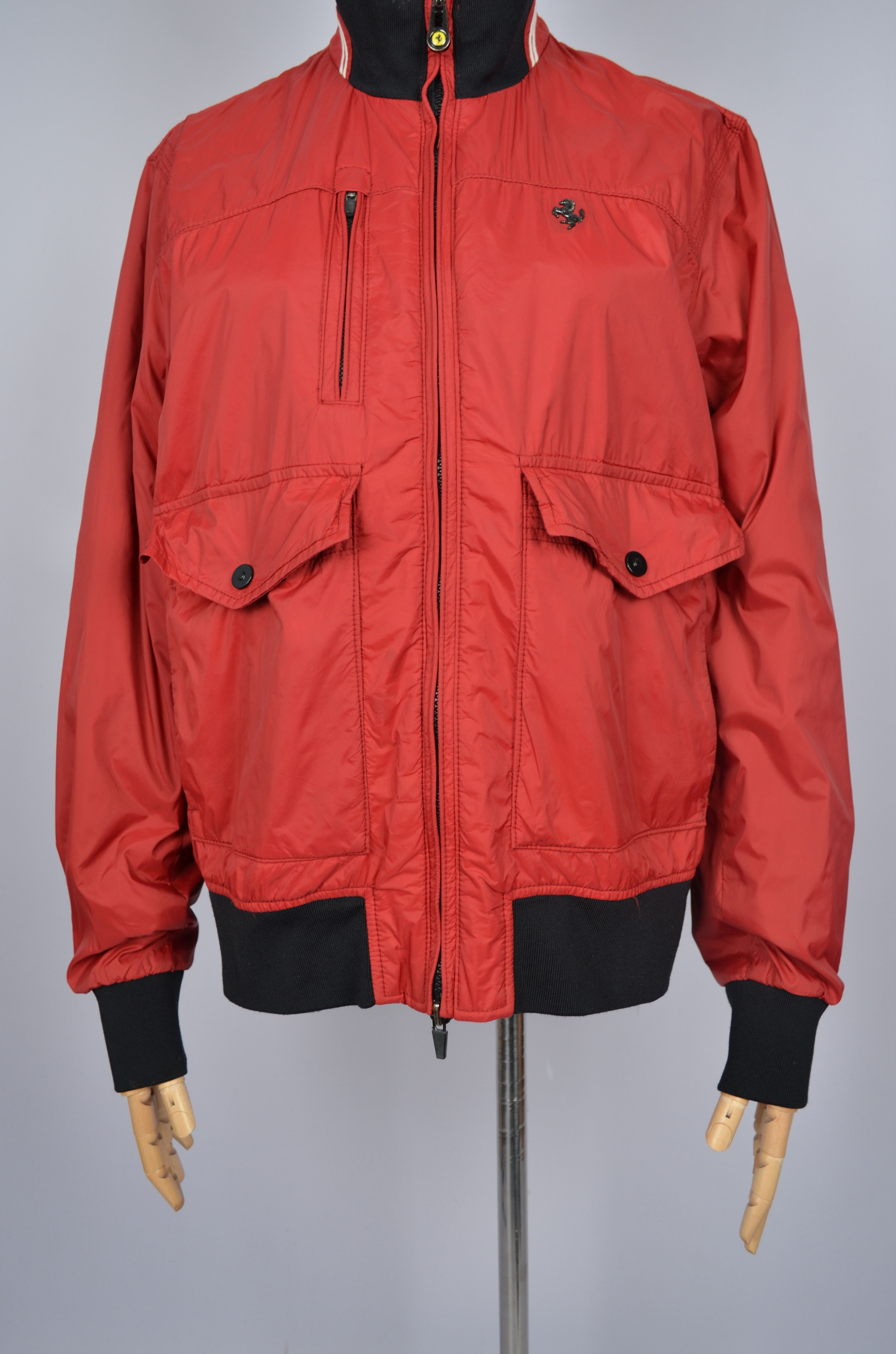 Ferrari × Formula 1 Ferrari Scuderia F1 Red Jacket Nylon Logo Tyvek Lining Sz M Size M / US 6-8 / IT 42-44 - 9 Thumbnail