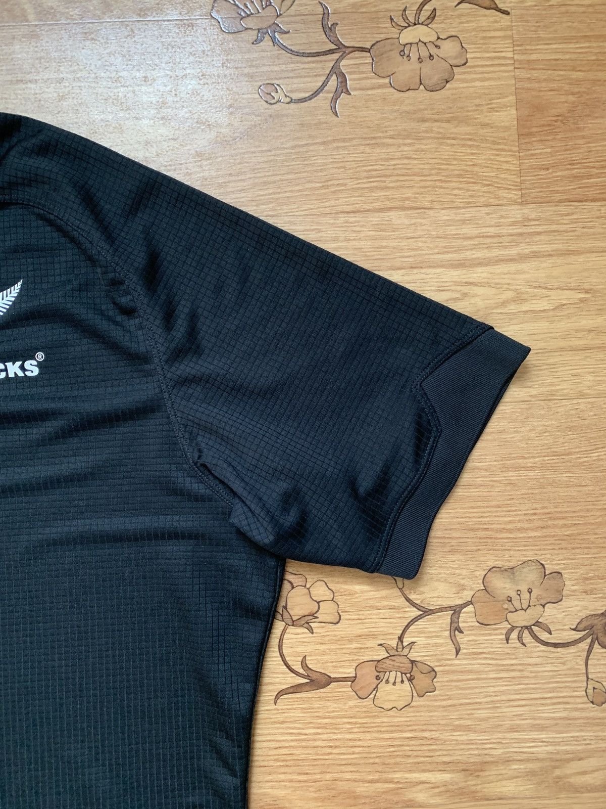 Adidas ALL BLACKS 2022/23 HOME RUGBY JERSEY KIT ADIDAS NEW ZEALAND Size US L / EU 52-54 / 3 - 8 Thumbnail