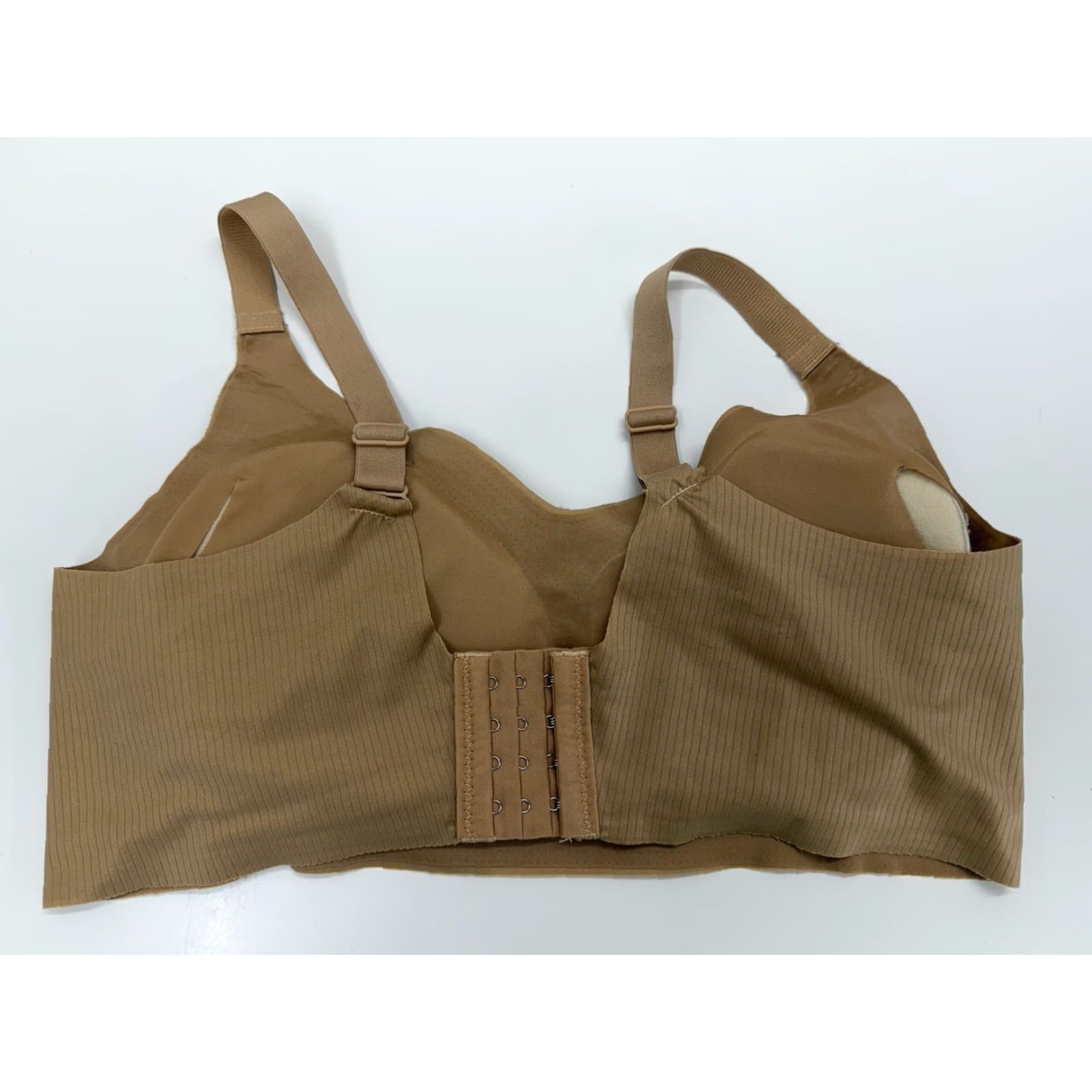 Vintage Unbranded WomensBra 5XL Tan Ribbed Wireless Padded Soft Adjustable Shirt Bra Womens 5XL Tan Ribbed Wireless Padded Adjustable Size ONE SIZE - 5 Thumbnail