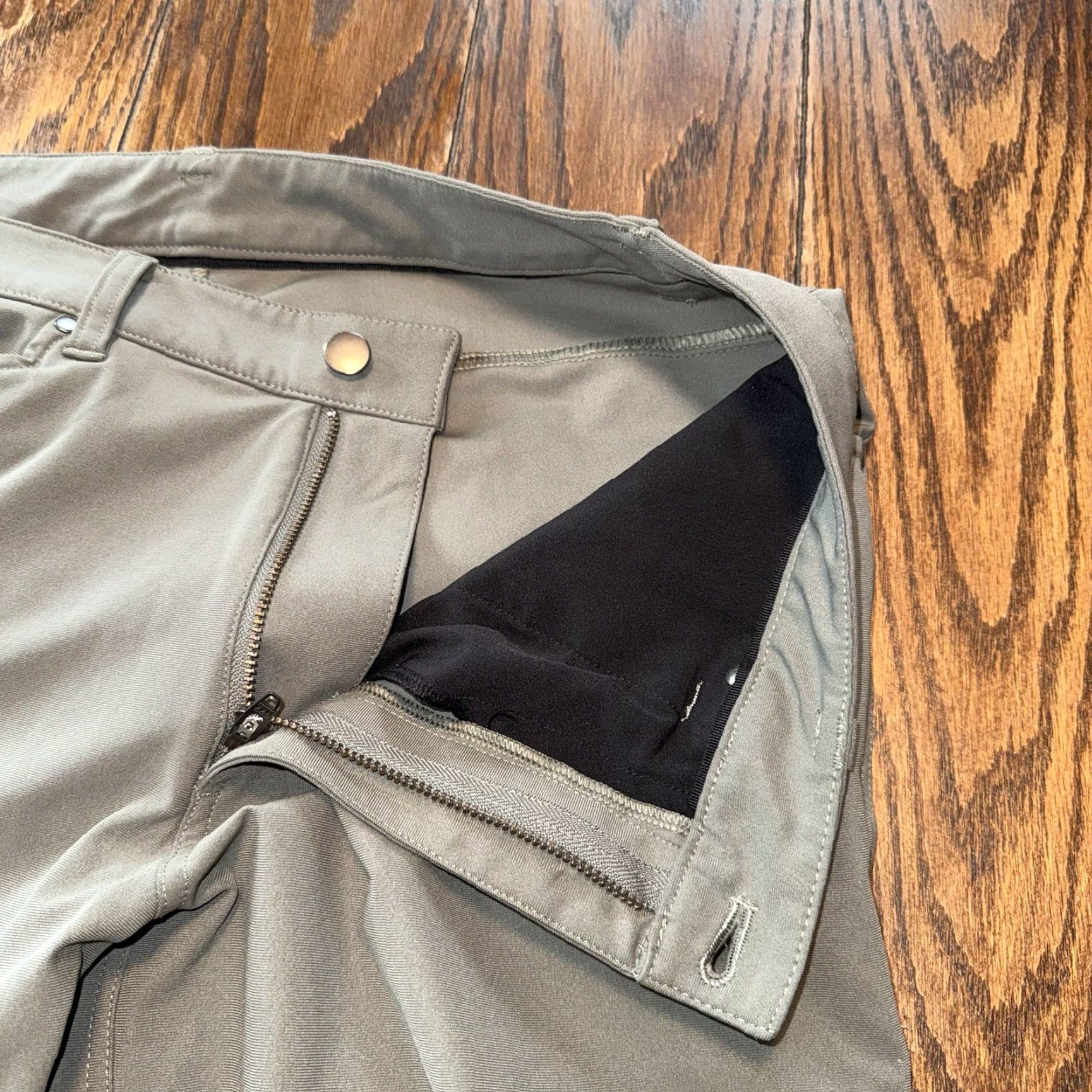 Lululemon Lululemon Men’s Green Pants 34x31 With Stretch Zip Pocket Size US 33 - 5 Thumbnail