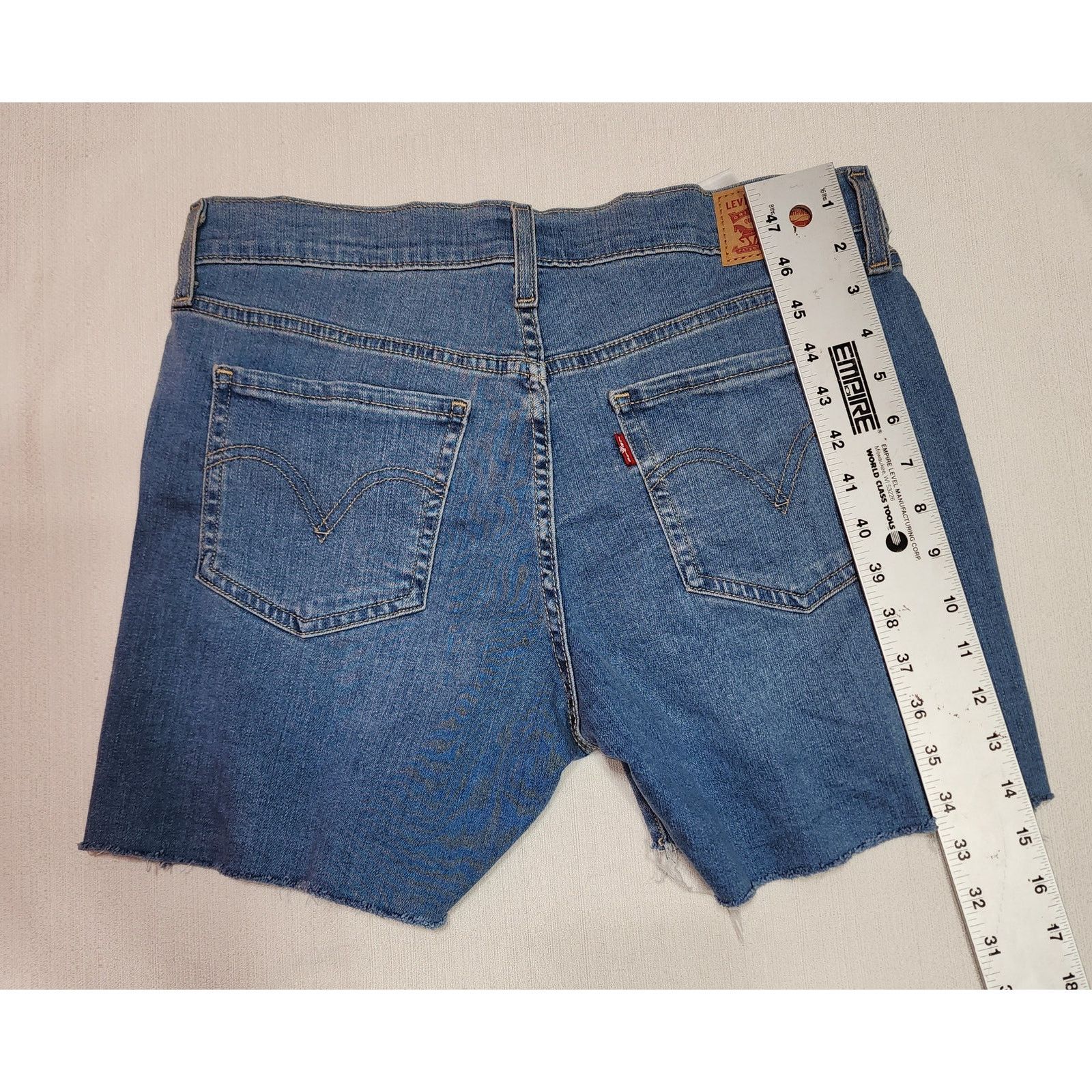 Levi's Levi's Mid-length shorts W29'' x L14'' women's Size US 29 - 3 Thumbnail
