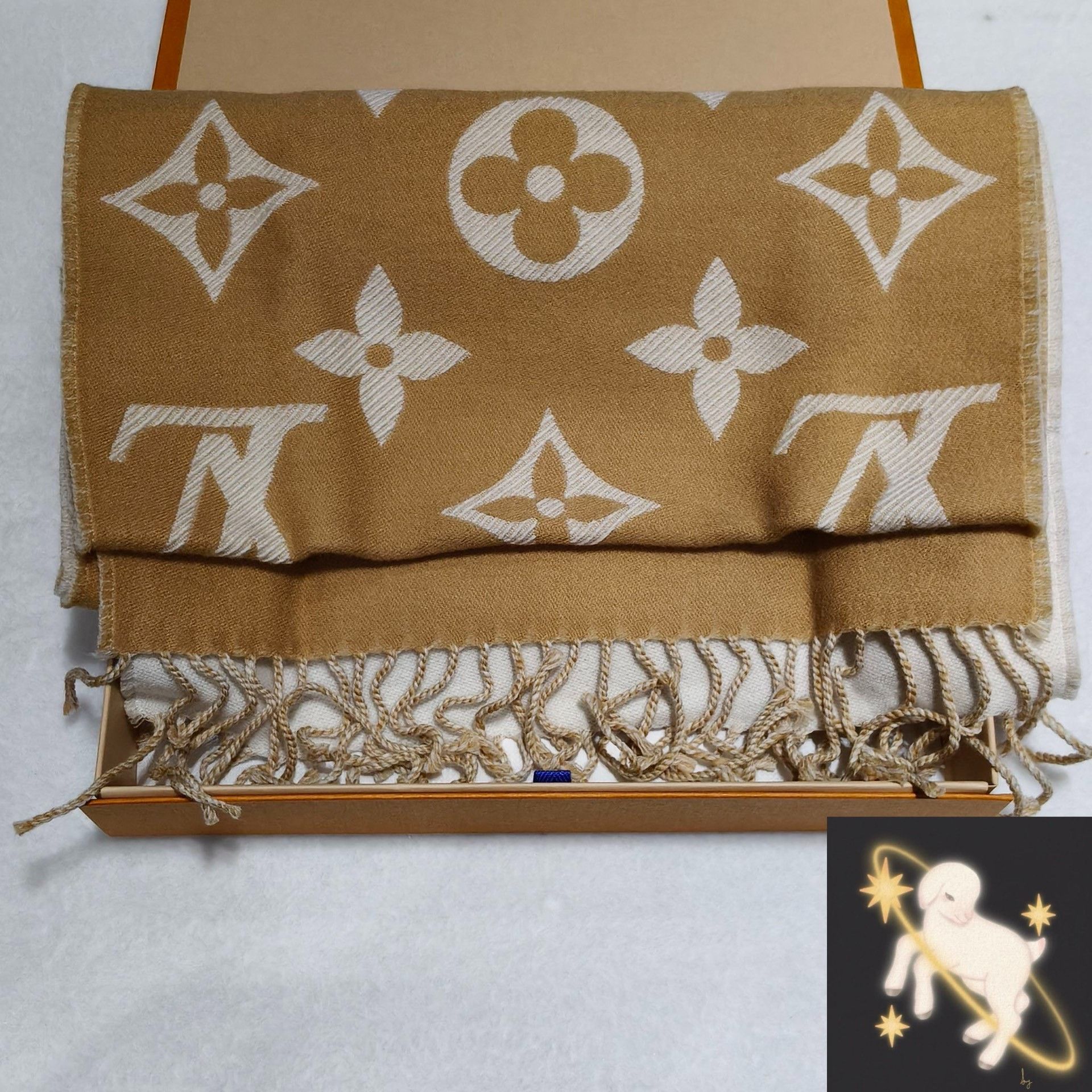 Louis Vuitton Louis Vuitton Scarf 34 Men Size ONE SIZE - 1 Thumbnail