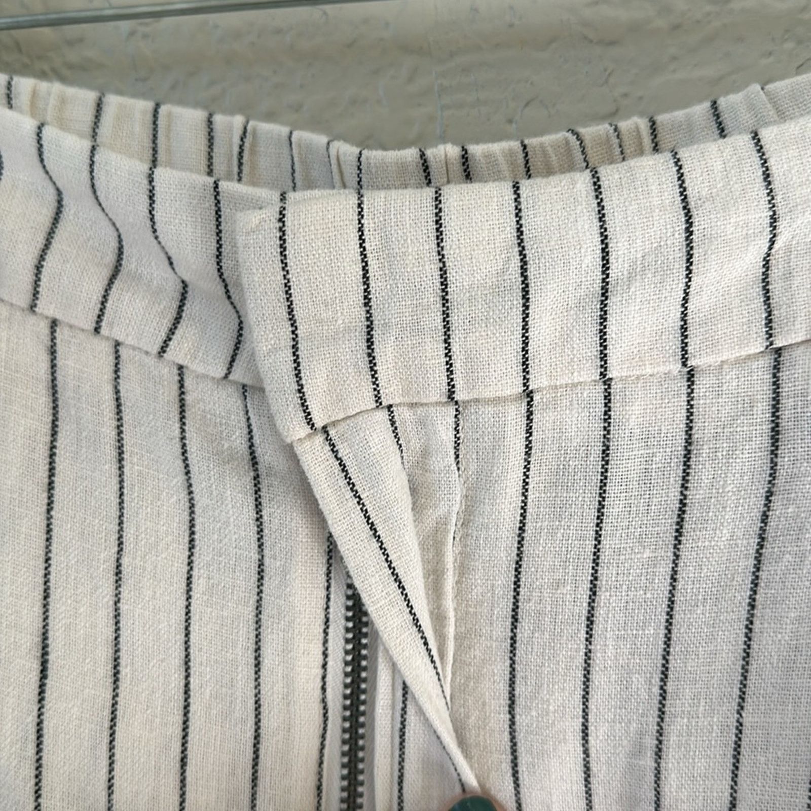 Target Basics Women's High-Rise Linen Pleat Front Straight Trousers= Size 36" / US 14 / IT 50 - 5 Thumbnail