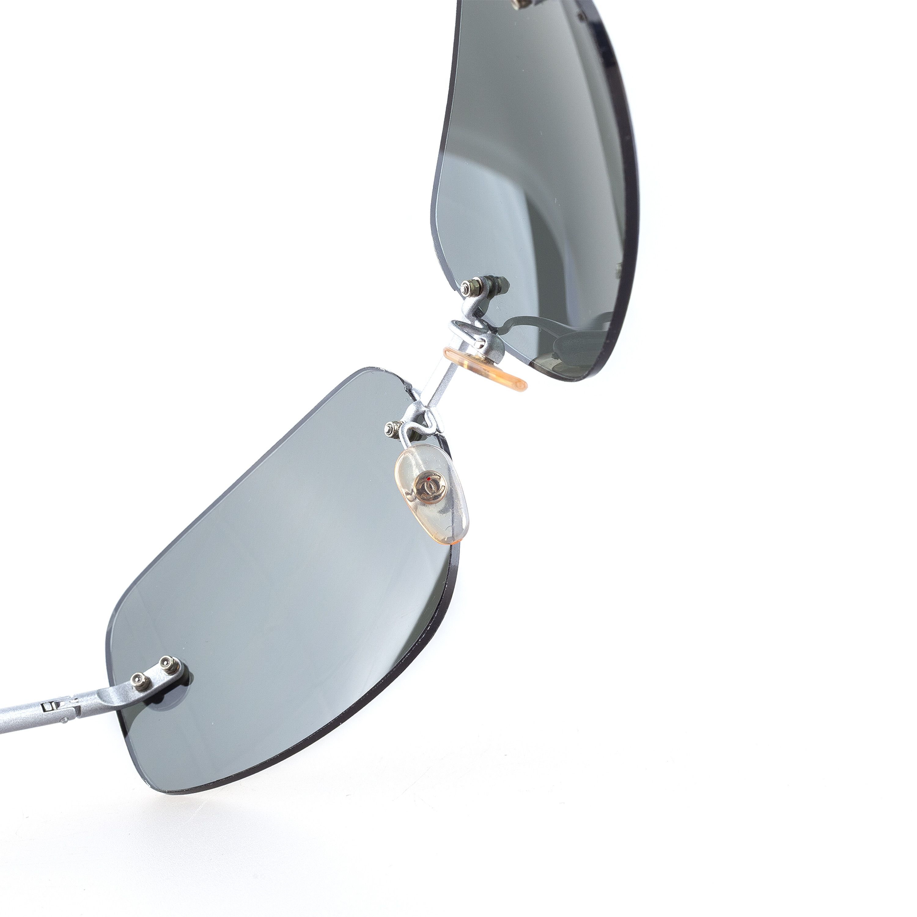 Chanel Chanel 4035 Dark Grey Rimless Vintage Sunglasses Size ONE SIZE - 4 Thumbnail