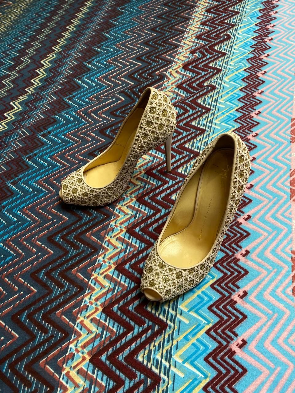 Giuseppe Zanotti Giuseppe Zanotti Crystallized Platform Peep Toe heels Size US 9.5 / IT 39.5 - 9 Thumbnail