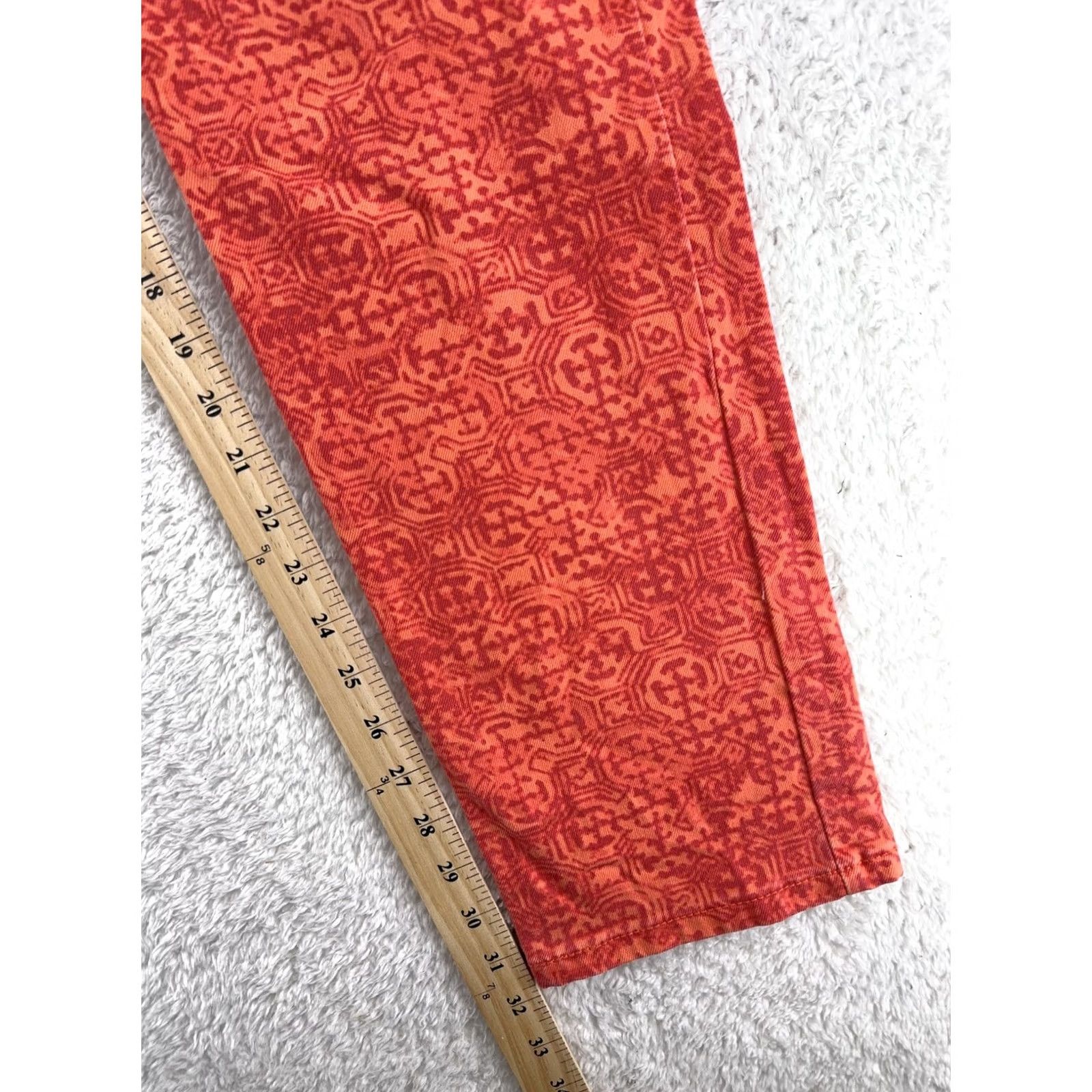 Levi's Levi's Jeans 524 Too Superlow Womens 12 Regular Red Patterned Corduroy 32in Inseam Slim Stretch Pockets Logo Vintage: No Size 34" / US 12 / IT 48 - 5 Thumbnail