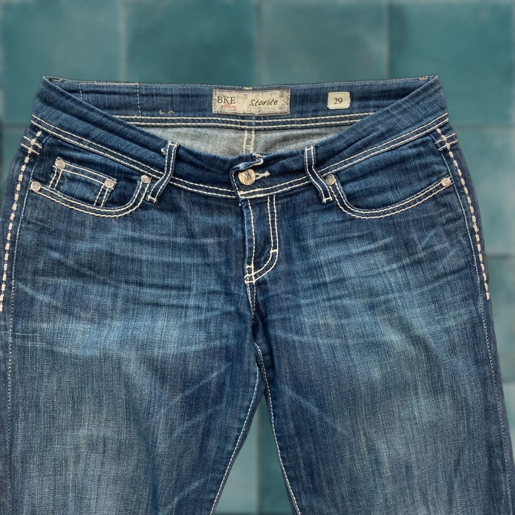 Vintage Buckle BKE Jeans Women's 29 Starlite Capri Dark Wash Blue Stretch Denim Low Rise Jeans Size 29" - 1 Thumbnail