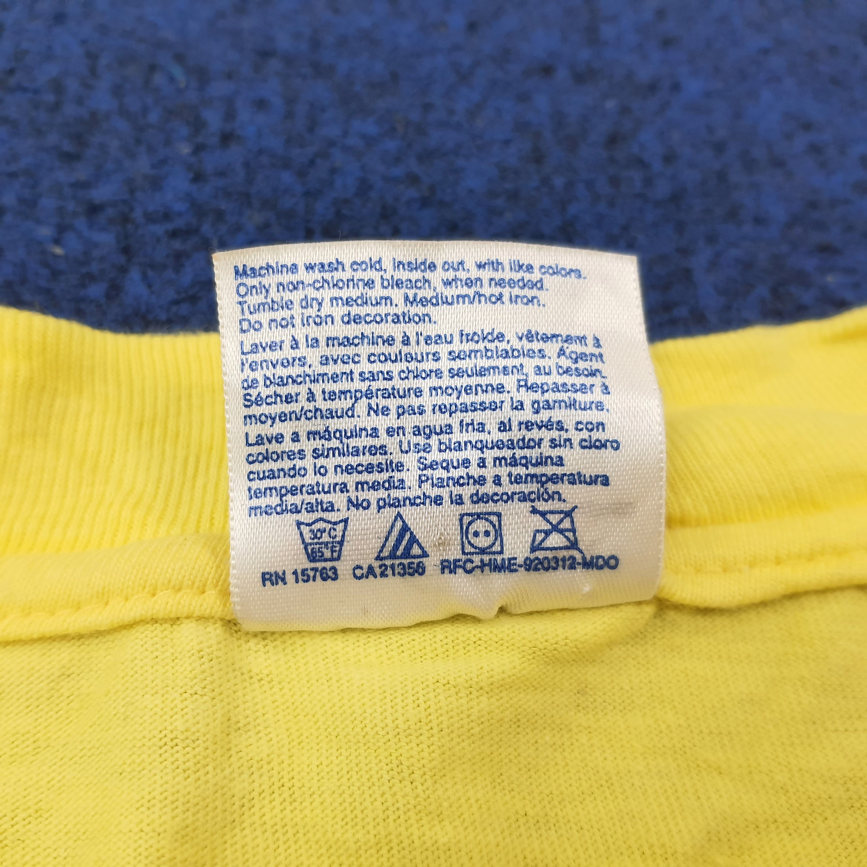 Japanese Brand Vintage SUZUKI Japan Motorsports Brand Tshirt C239N26 Size US L / EU 52-54 / 3 - 6 Thumbnail