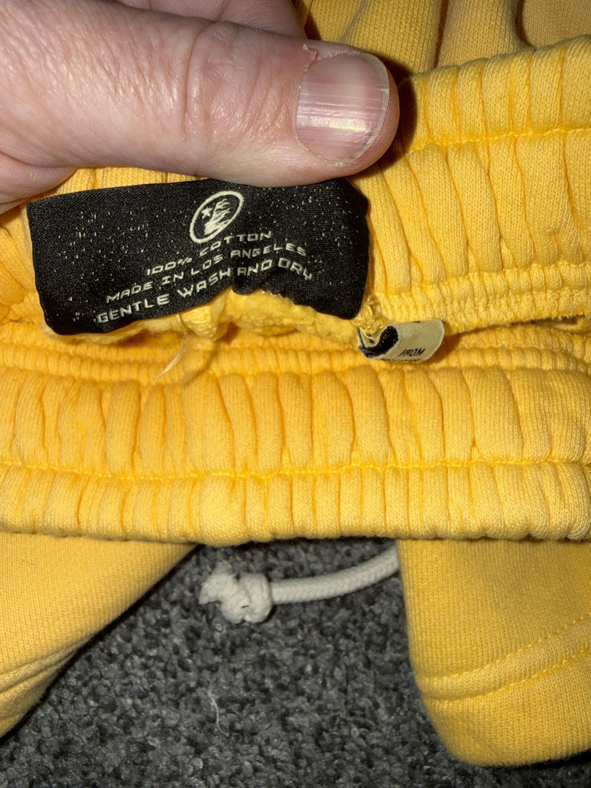 HELLSTAR 🔥Brand new, 100% authentic Hellstar Yellow Flame size XS 🔥 Size US 29 - 4 Thumbnail