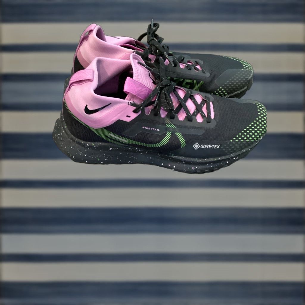 Nike Nike React Pegasus 4 Trail GTX Black Magenta Women Size 9 Sneaker Nike React Trail 4 NBY FN7102-010 Size US 9 / IT 39 - 1 Thumbnail