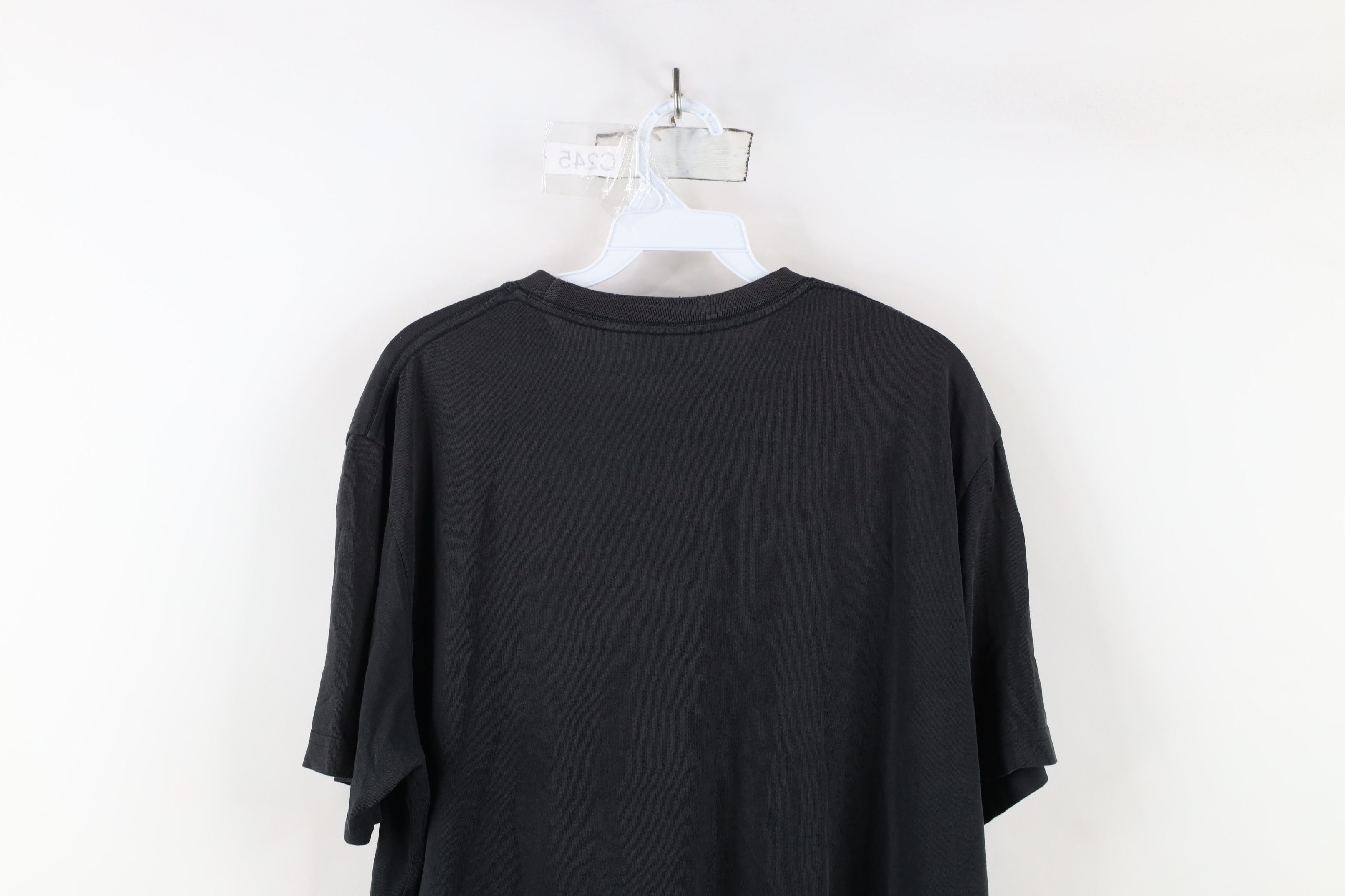 Nike × Vintage Vintage Y2K Nike Livestrong Armstrong Mini Swoosh T-Shirt Size US L / EU 52-54 / 3 - 12 Thumbnail