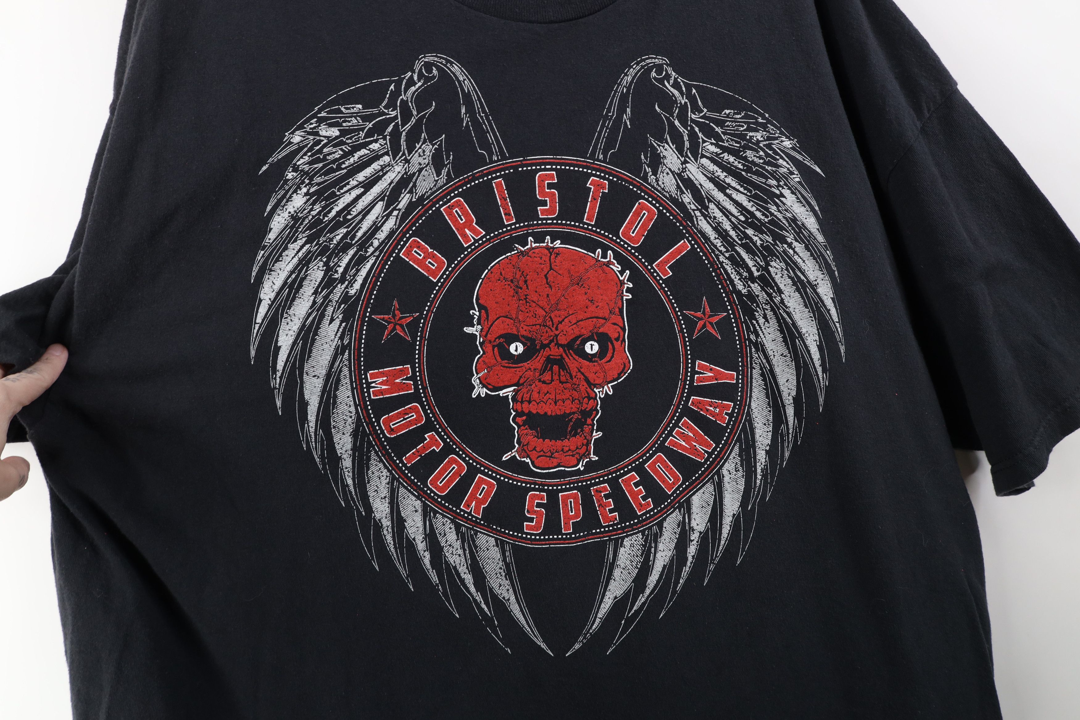 Vintage Vintage Y2K Valley Bristol Motor Skull Wings T-Shirt Size US XXL / EU 58 / 5 - 4 Thumbnail
