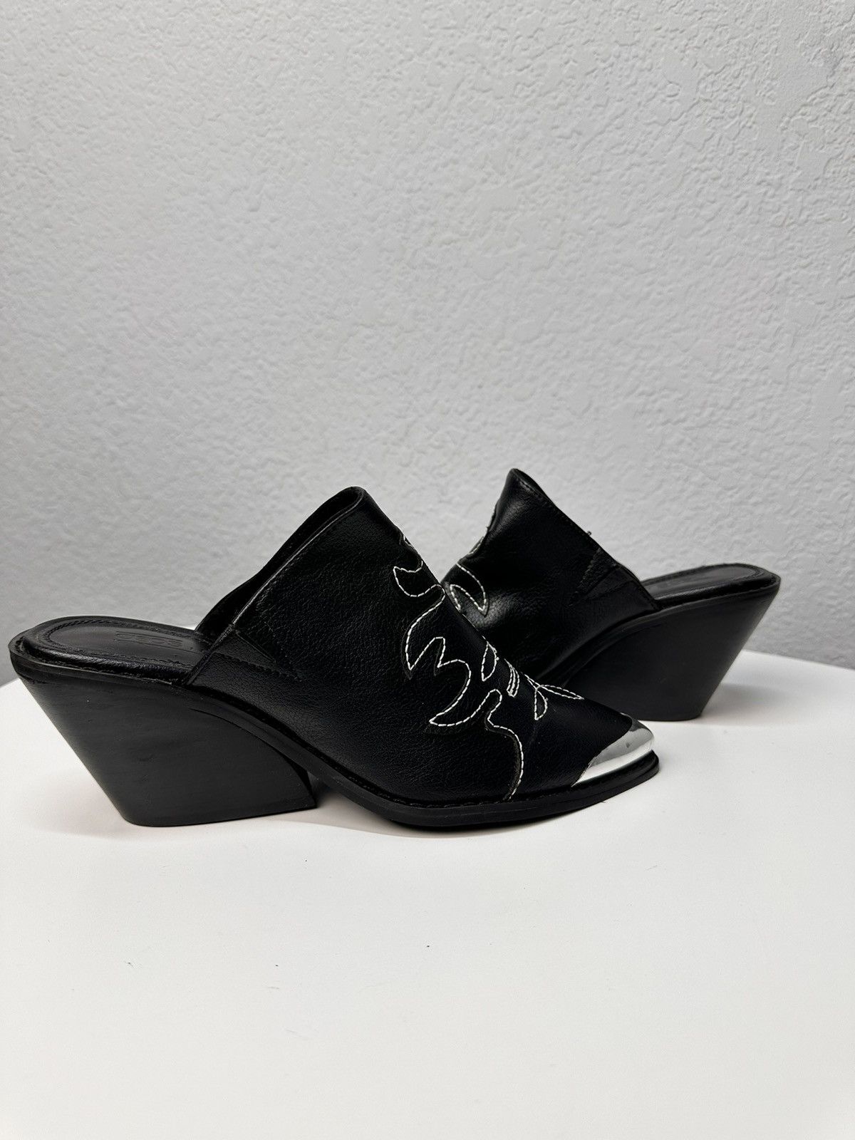 14th Addiction Vintage ASOS Black Sandals Western Mules silver Y2K AS 98 Size US 7 / IT 37 - 11 Thumbnail