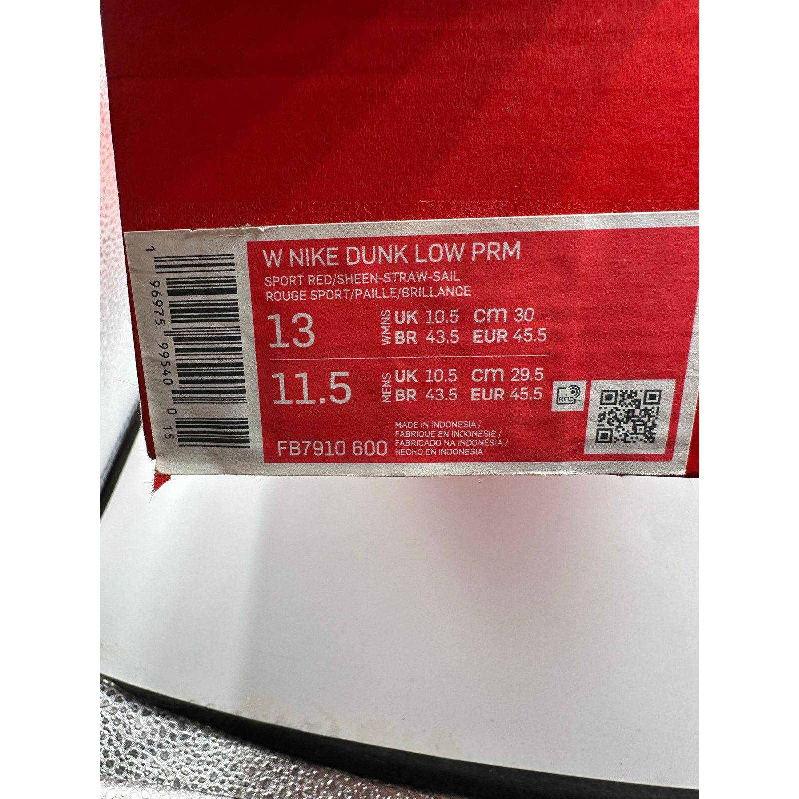 Nike Nike Dunk Low Premuim “Bacon” size 11.5 men’s Size US 11.5 / EU 44-45 - 8 Thumbnail