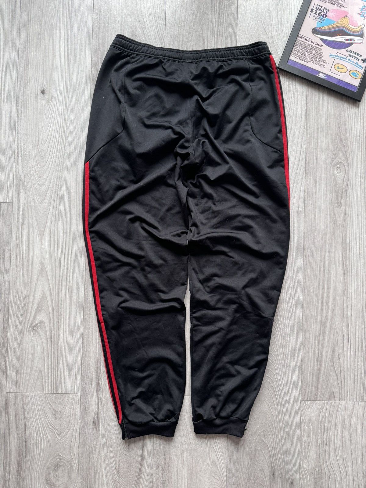 Adidas Milan Adidas football pants sweatpants UCL vintage Size US 42 / EU 58 - 5 Thumbnail