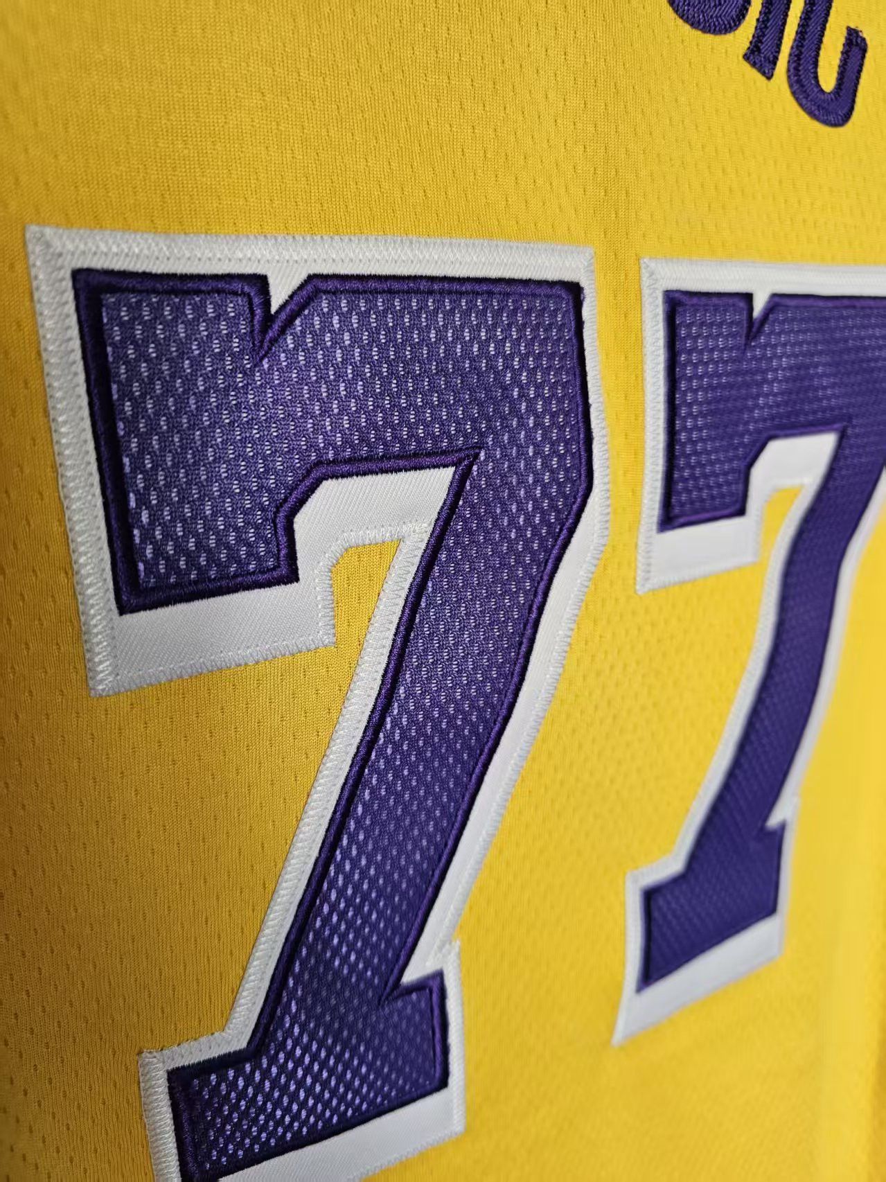 NBA Lakers #77 Luka Dončić Jersey Double Stitched Size US M / EU 48-50 / 2 - 6 Thumbnail