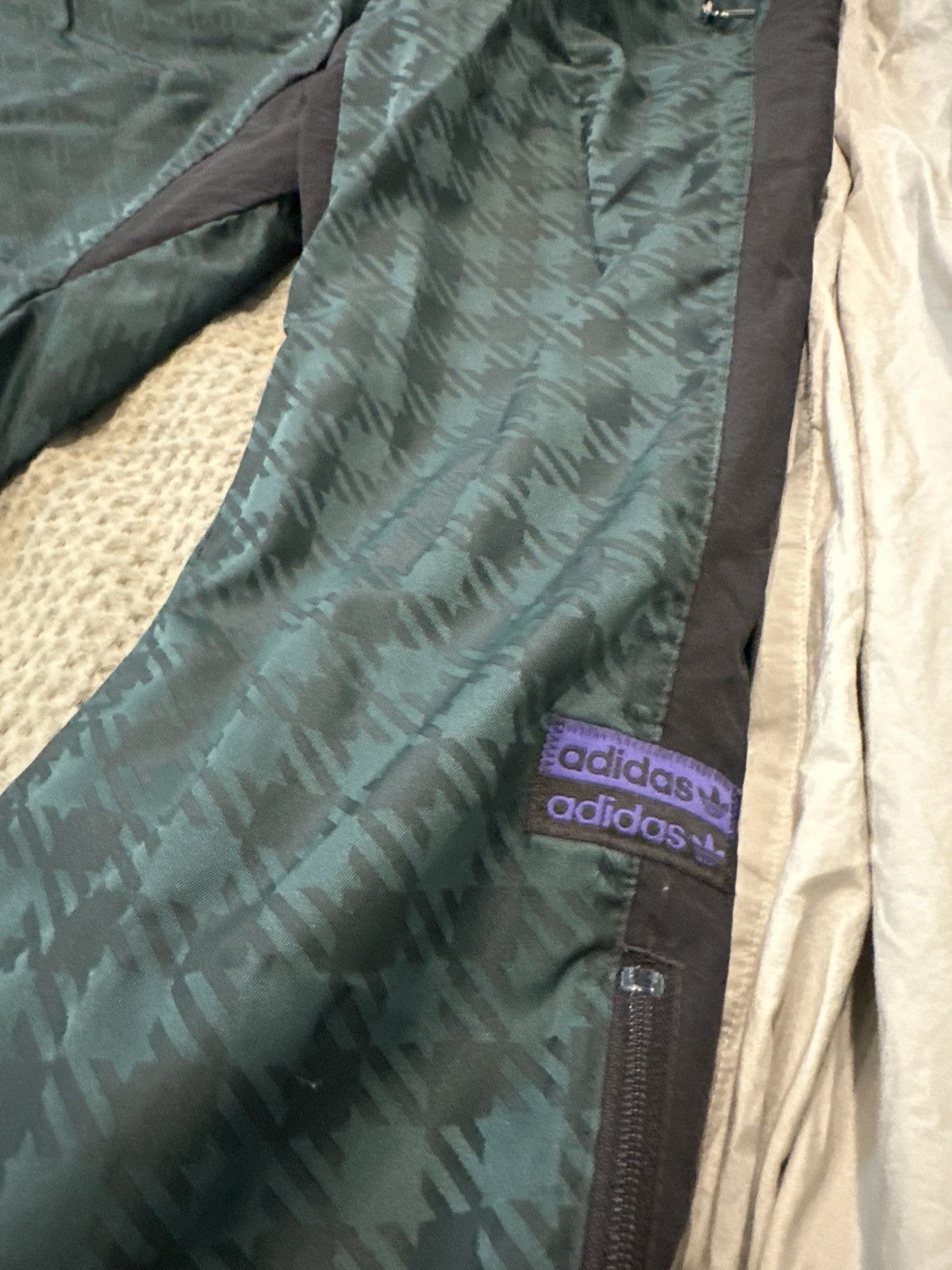 Adidas Adidas Polyester Pants – Rare – Size M – Very Good Condition Size US 32 / EU 48 - 4 Thumbnail