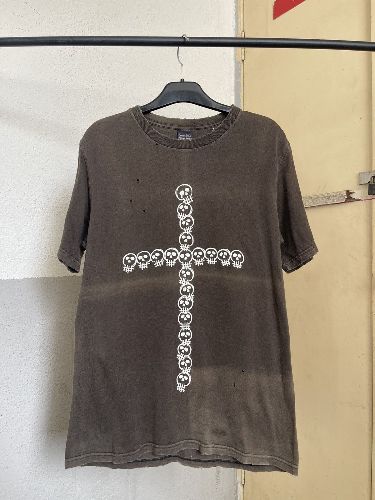 SS04 Number Nine Skull Cross Destruction Brown Distressed
