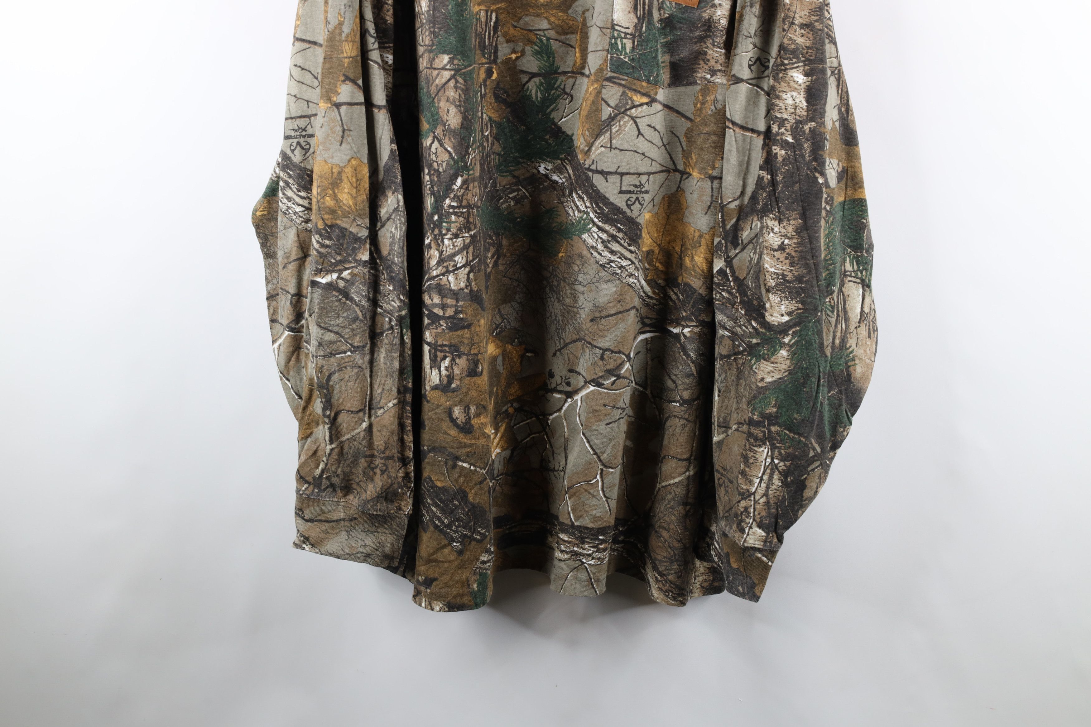 Carhartt × Vintage Vintage Carhartt Camouflage Long Sleeve Pocket T-Shirt Size US XXL / EU 58 / 5 - 3 Thumbnail
