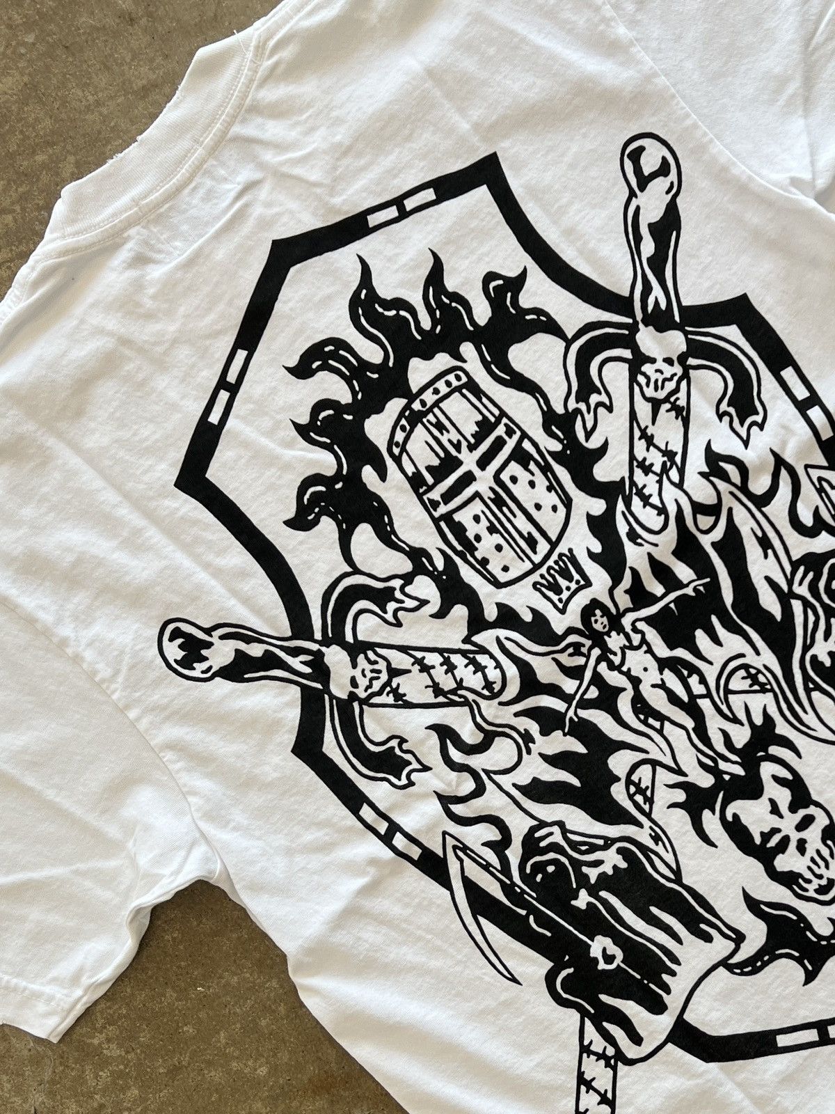 ミュージシャン WARREN LOTAS KING JAMES CHAMP TEE L Warren Lotas King James Champ Tee Lakers - メルカリ