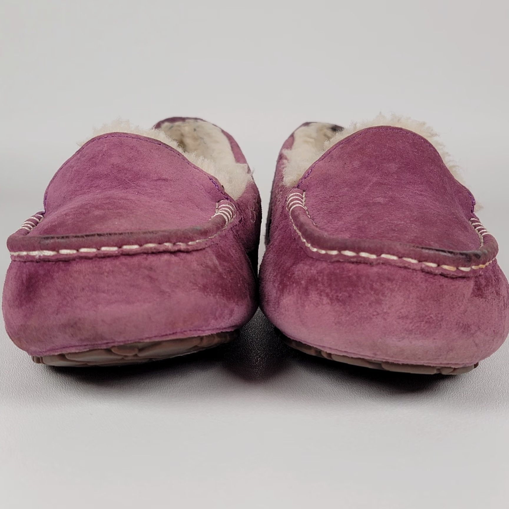Ugg UGG Slipper Women Moccasin Slippers Pink Suede Shearling Slip On Cushioned Lined Comfort Travel Casual Indoors Outdoors US 10 UK 8.5 EU 41 Mens? Size ONE SIZE - 3 Thumbnail