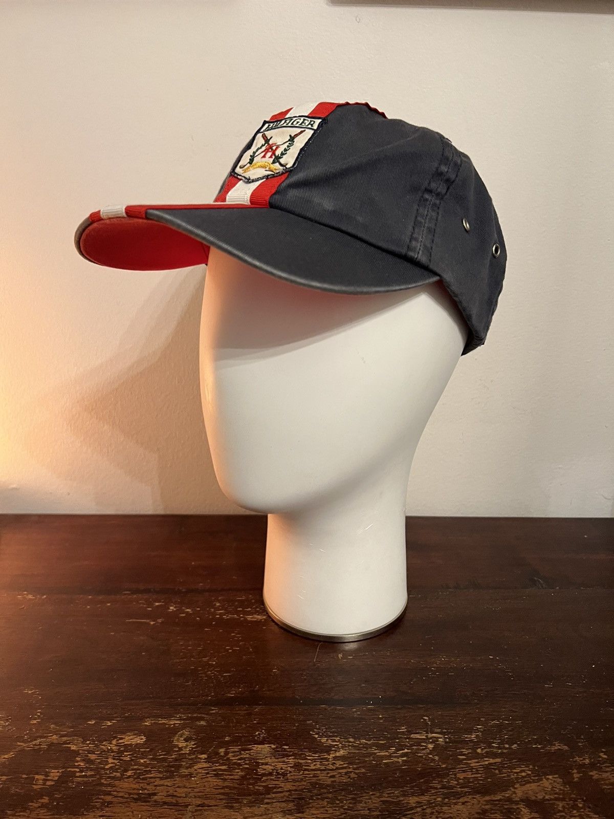 Tommy Hilfiger Vintage Tommy Hilfiger Golf Crest Cap Size ONE SIZE - 1 Thumbnail