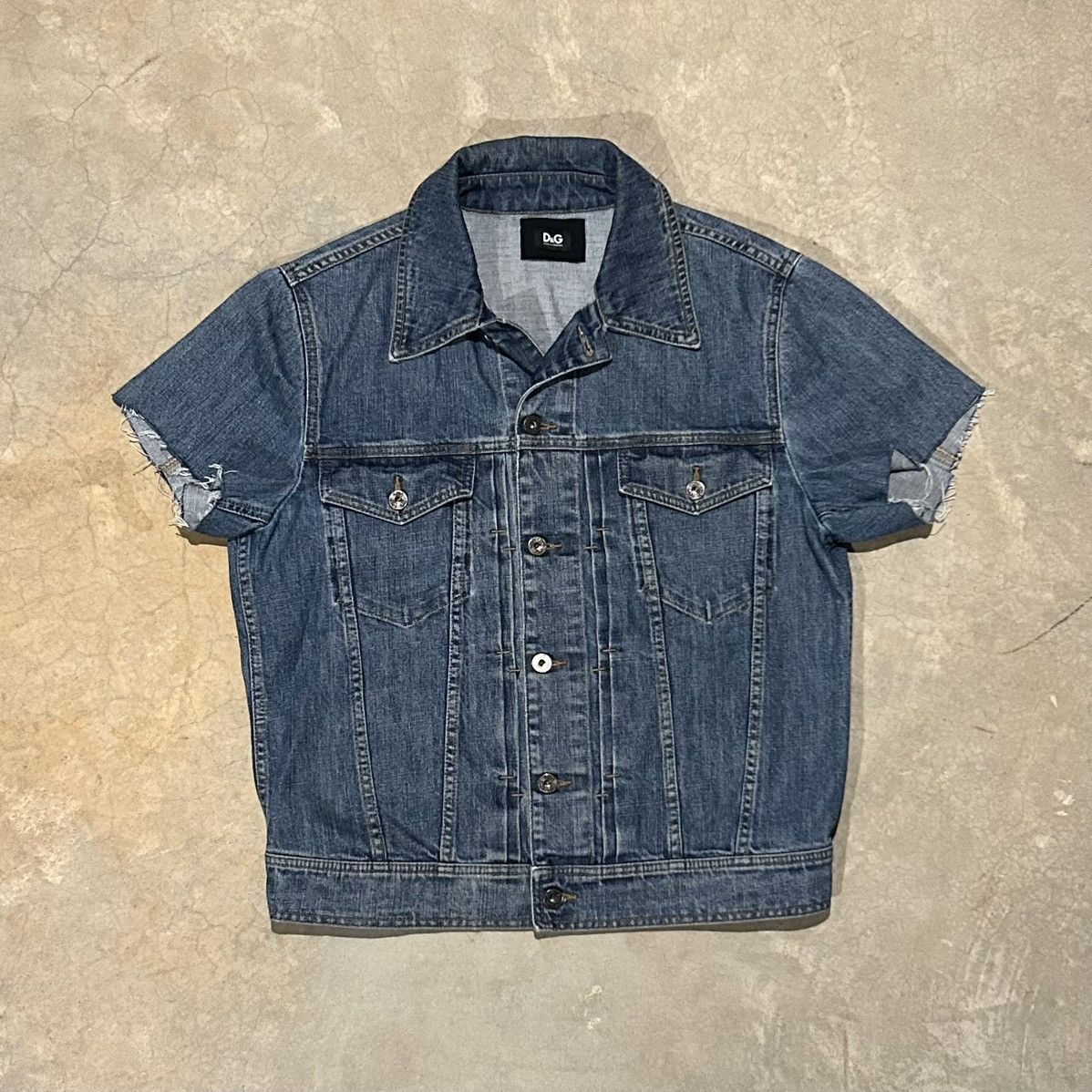 Designer × Dolce & Gabbana Dolce & Gabbana Chopped Short Sleeve Denim Trucker Jacket Size US L / EU 52-54 / 3 - 1 Thumbnail